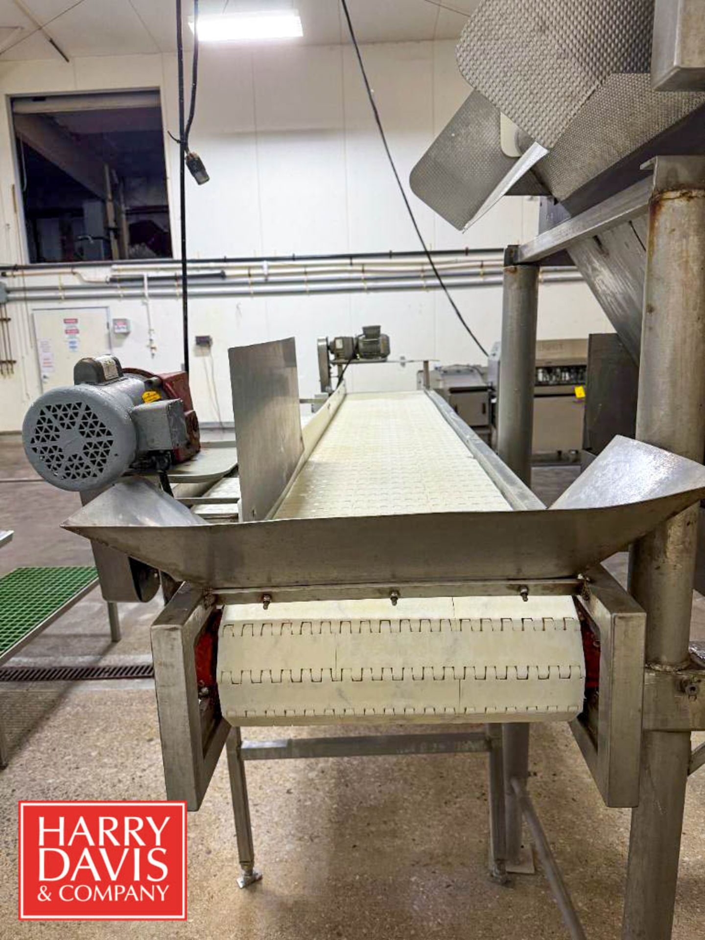 Conveyor with Drive: 124" x 17.5", 80" x 8" (Subject to BULK BID: Lot 6) - Image 5 of 7