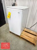 Sanyo Mini Fridge