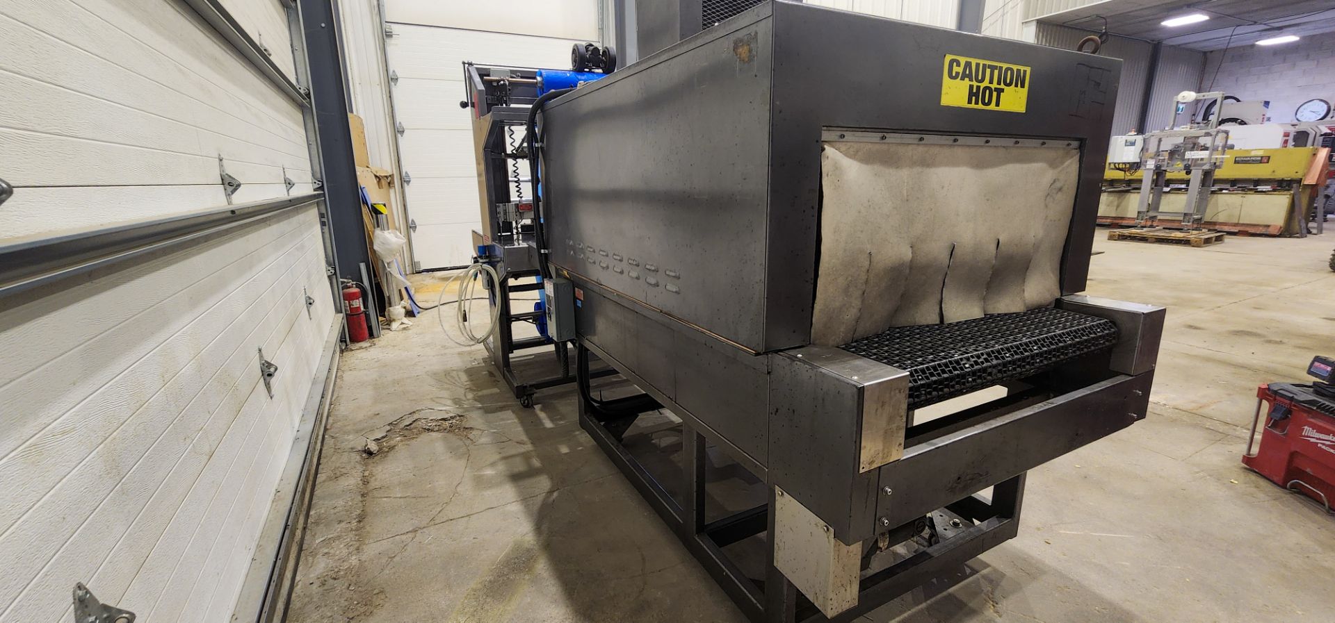 Damark Semi Automatic Tray Overwarpper with Integrated Shrink Tunnel Model B34C Year 2014 - Image 2 of 12