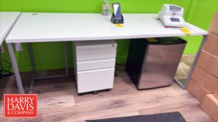 Wood Laminate Table: 72“ x 29“ x 30“