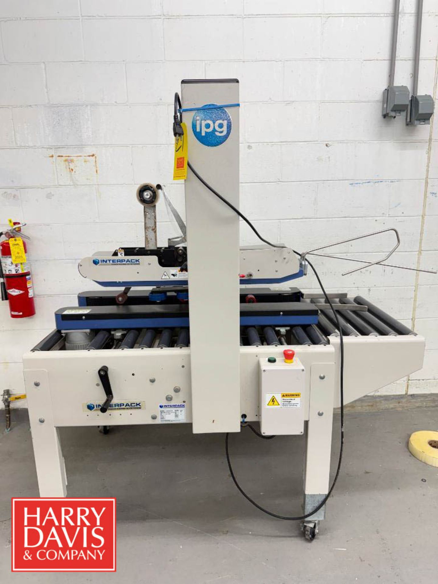 InterPack Top and Bottom Carton Sealing Machine, Model: USA2024-SB ...