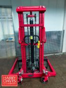 Dayton 2,000 LB Capacity Hydraulic Fork Lifter, Model: 4VME9