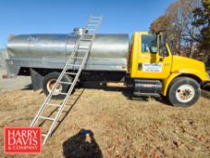 International Bulk Milk Tanker Truck with 2,200 Gallon S/S Tank
