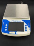 Cole-Parmer Top loading Balance Scale