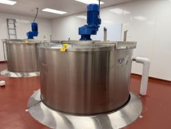 2,000 Gallon Jacketed Mixing Tank