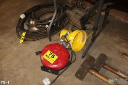 RETRACTABLE CORD REEL WITH DOCKLIGHT AND FLOOD LIGHT