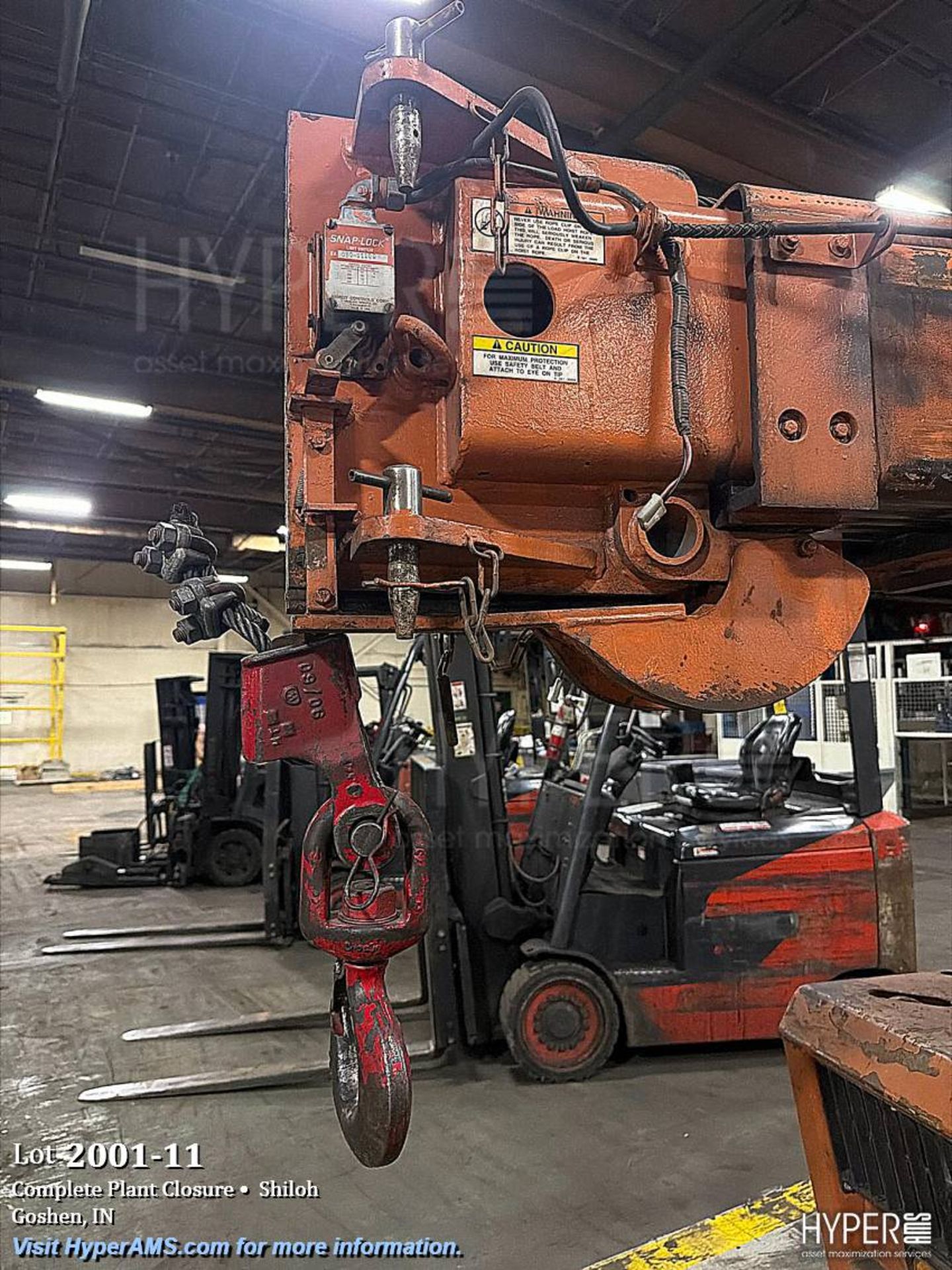 Broderson IC-80-2F Carry Deck Crane - 16,000 lb. Capacity, 30 ft Boom - Image 11 of 12