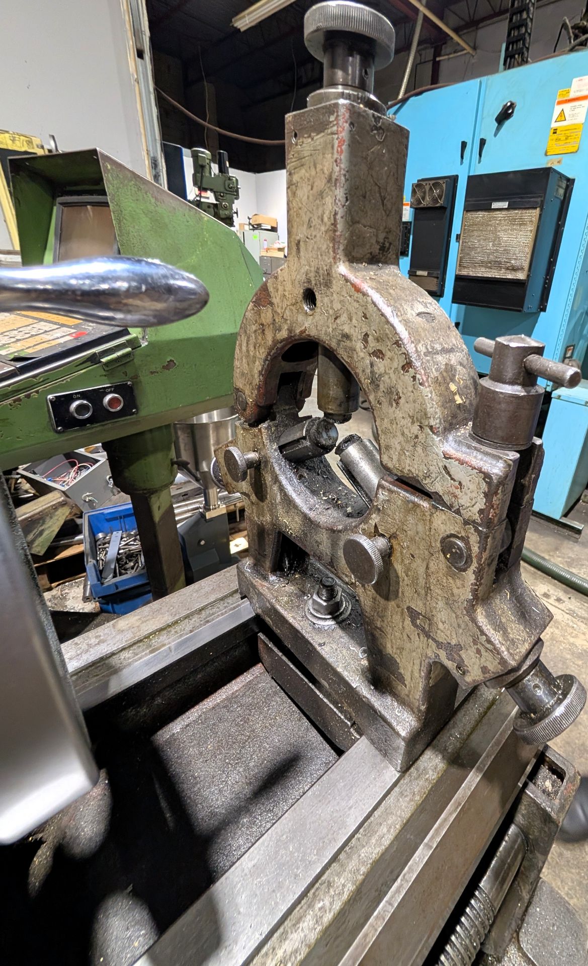 Howa Tool Pot HOWA SANGYO 430X1500 LATHE, 3-JAW CHUCK, TAILSTOCK, TOOL POST, STEADY ...
