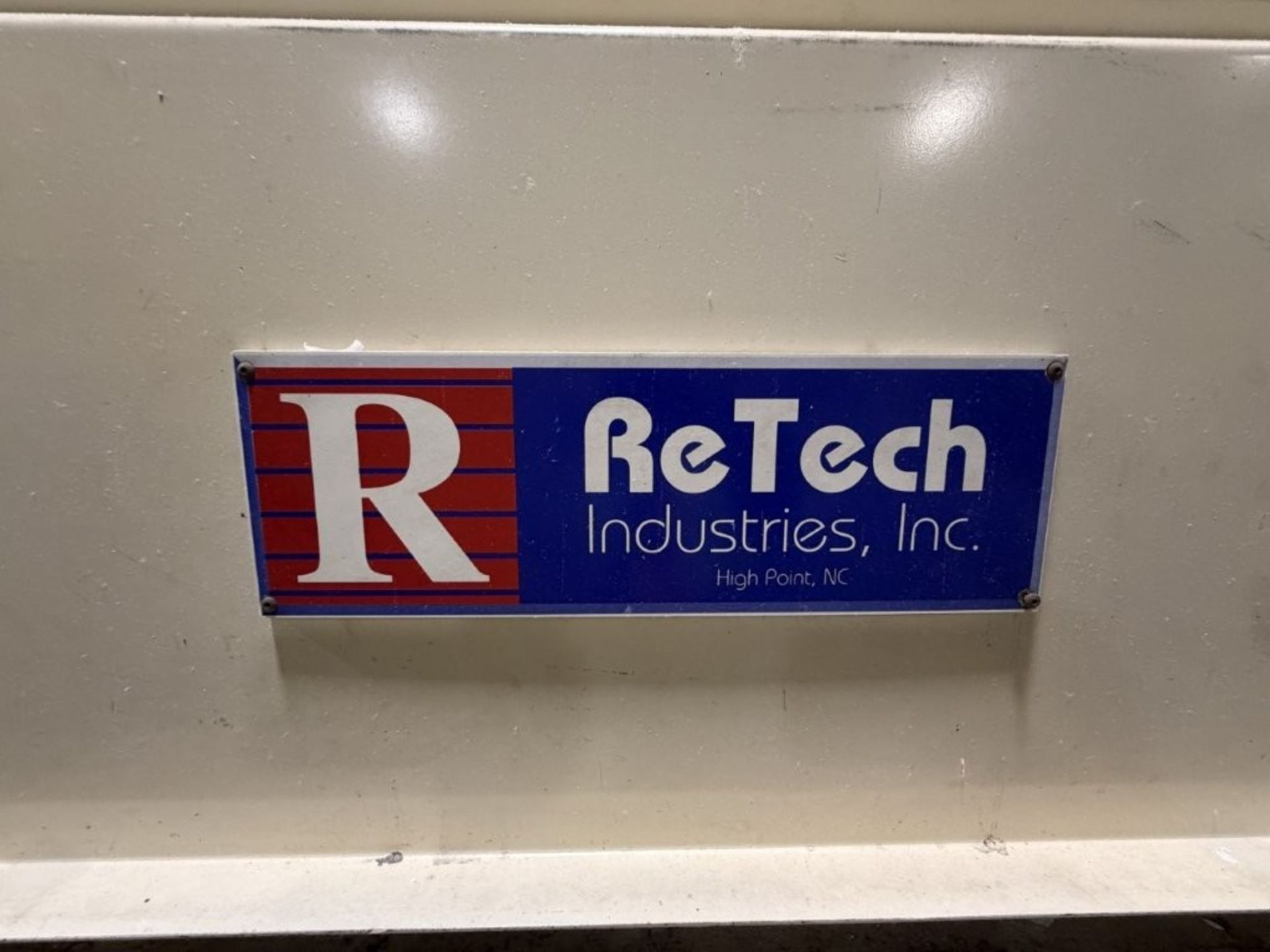 RETECH INDUSTRIES HEAVY-DUTY INDUSTRIAL SHREDDER - Image 5 of 6