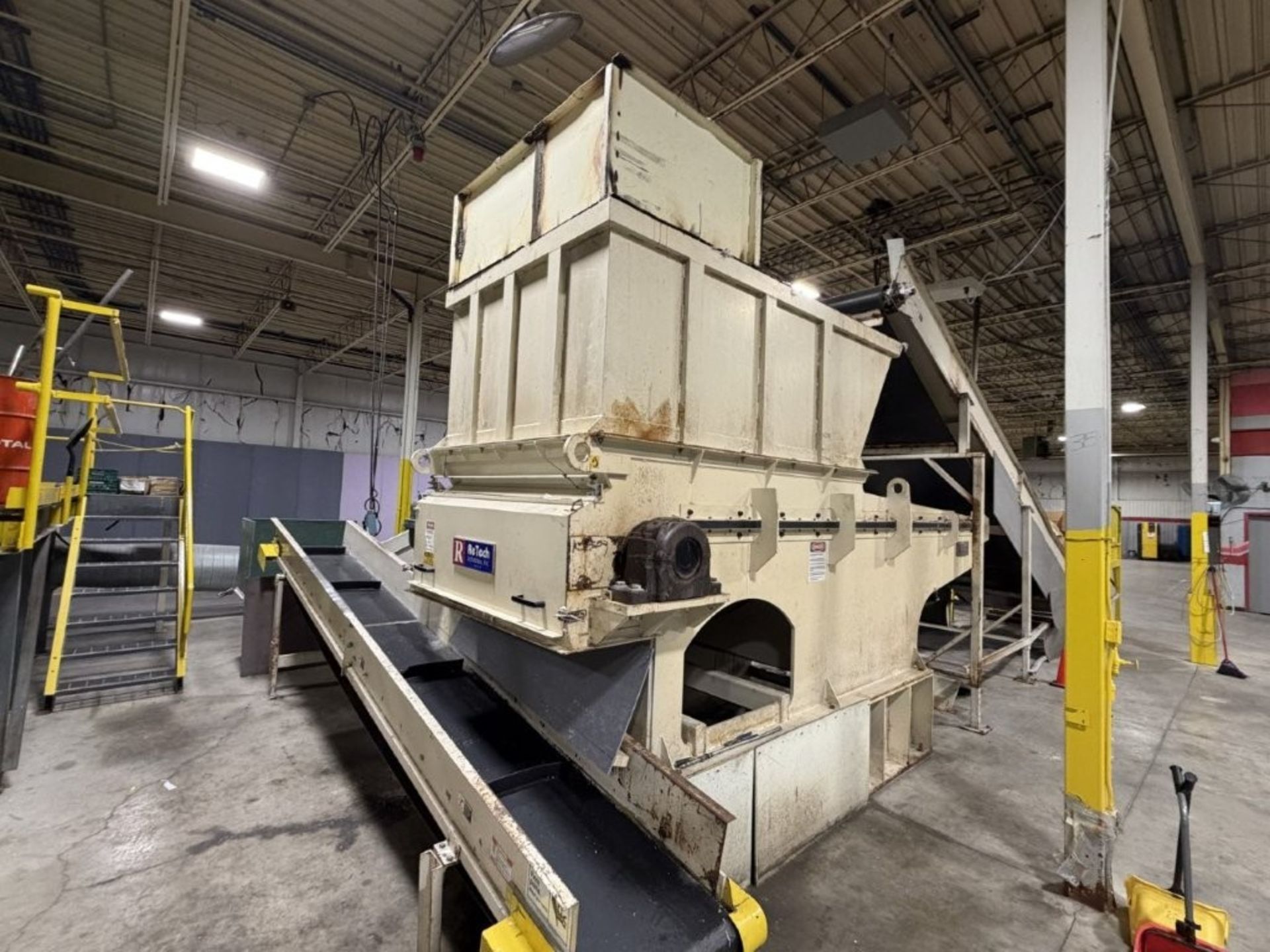 RETECH INDUSTRIES HEAVY-DUTY INDUSTRIAL SHREDDER - Image 3 of 6