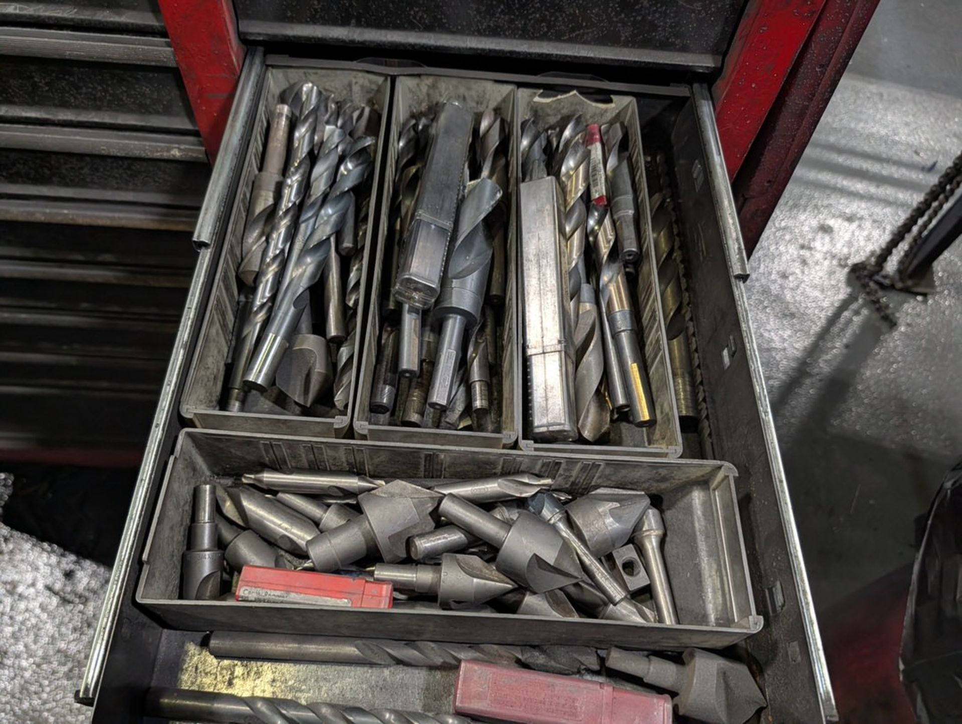 Craftsman Rolling Tool Box W/ Assorted tooling - Image 15 of 16