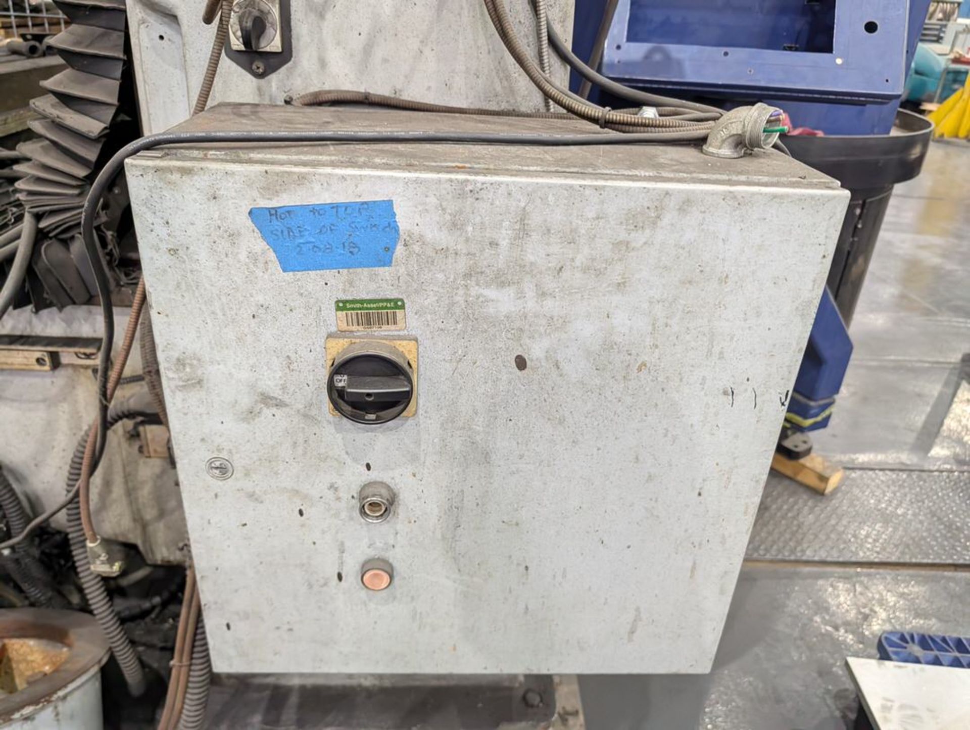 Lagun Deluxe-3L Milling Machine 11"x58" Table; W/ Acu-Rite Control; W/ Safety Guard (Parts only - Image 7 of 11