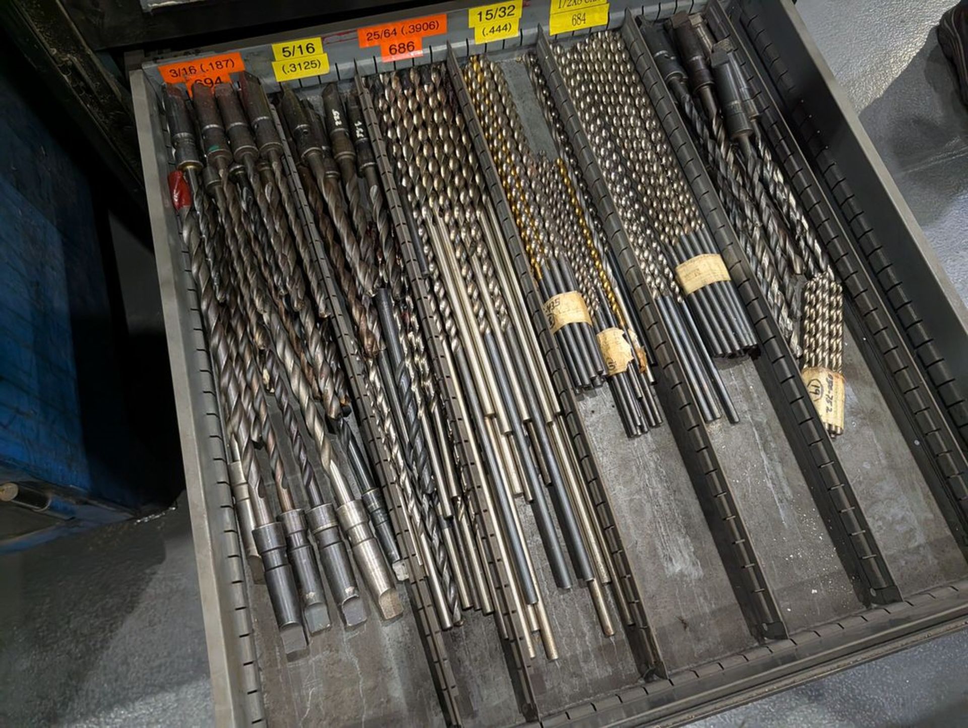 Assorted Mill & Lathe Tooling W/ 12-Drawer Modular Cabinet - Image 19 of 31