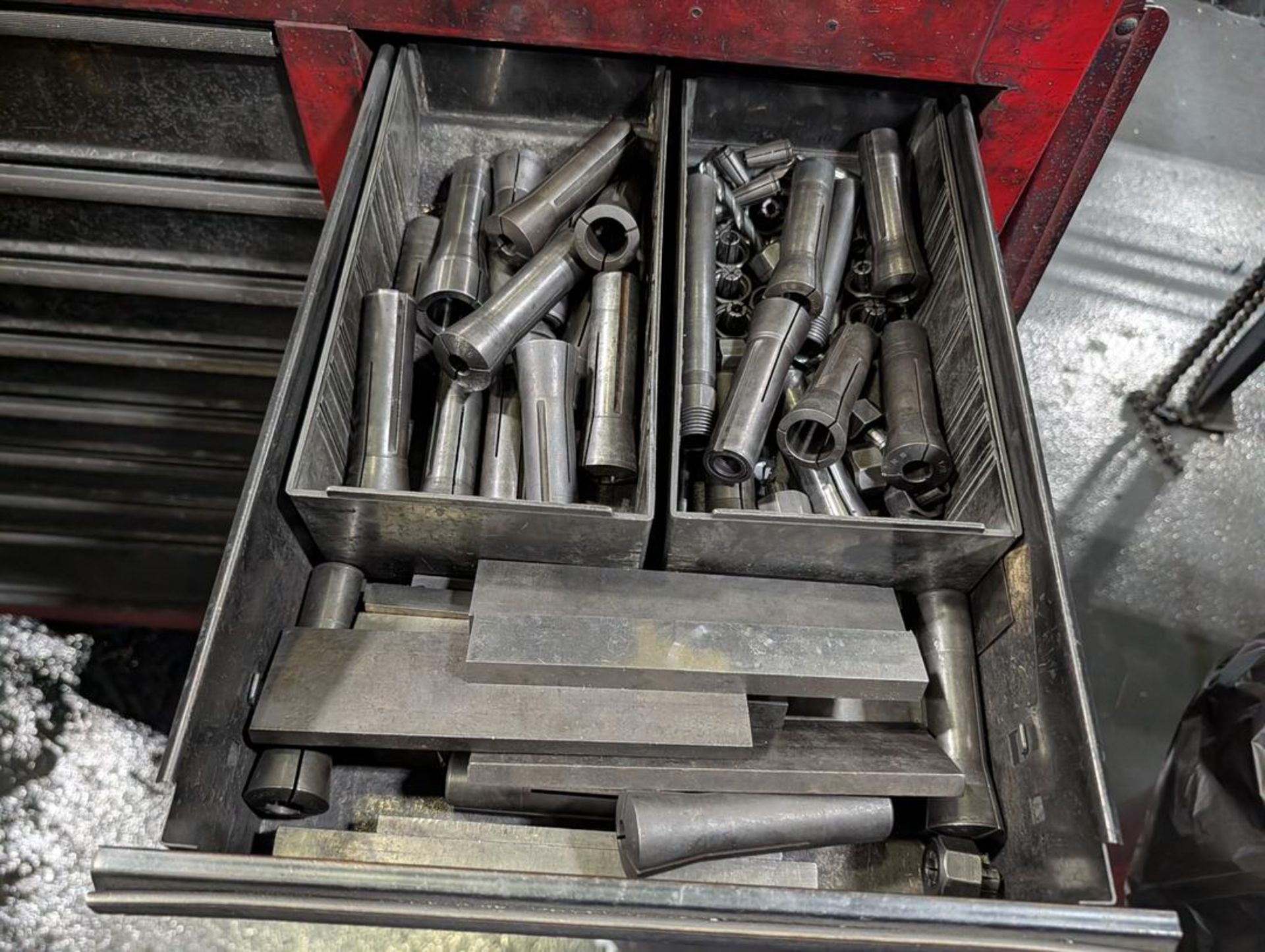 Craftsman Rolling Tool Box W/ Assorted tooling - Image 16 of 16