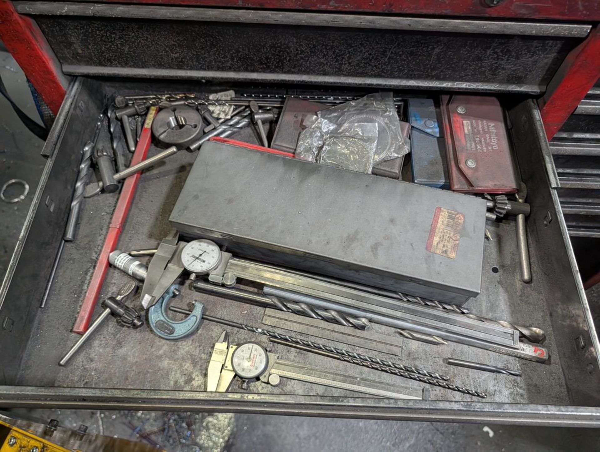 Craftsman Rolling Tool Box W/ Assorted tooling - Image 8 of 16