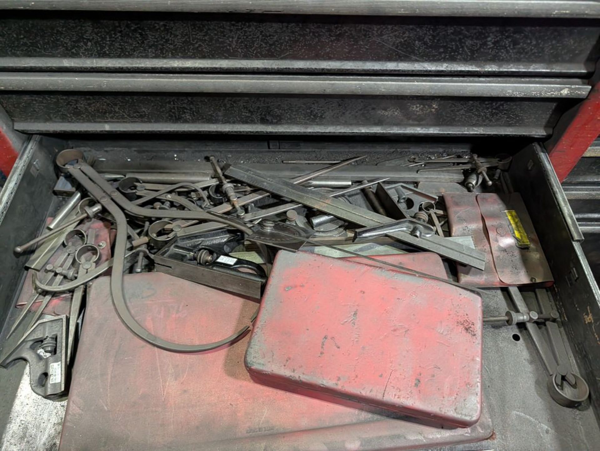 Craftsman Rolling Tool Box W/ Assorted tooling - Image 9 of 16