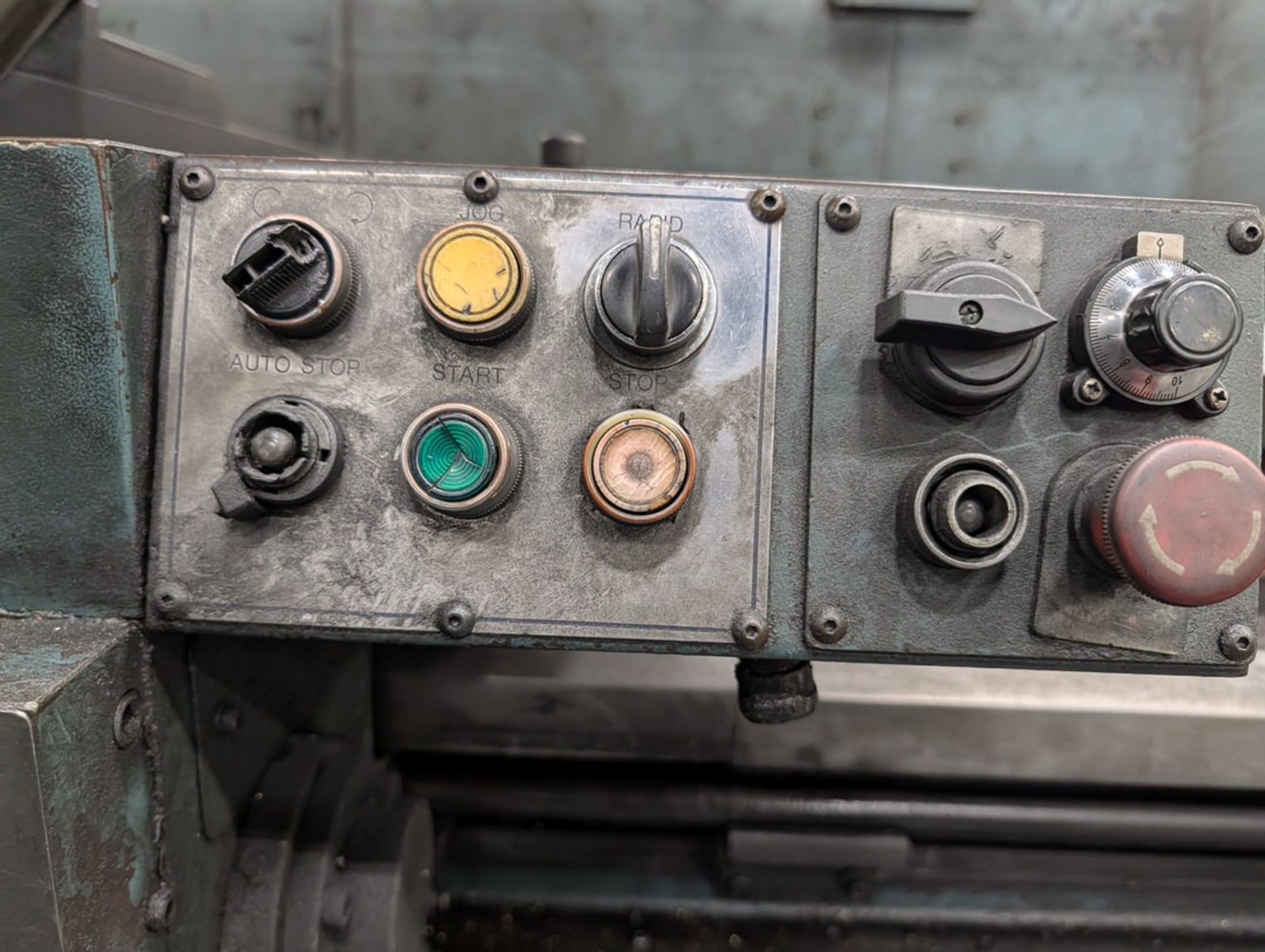 2009 Kuraki PA3512030 Manual Lathe 28" 4-Jaw Chuck; 460/3/60; Apprx. 120" distance between - Image 10 of 17