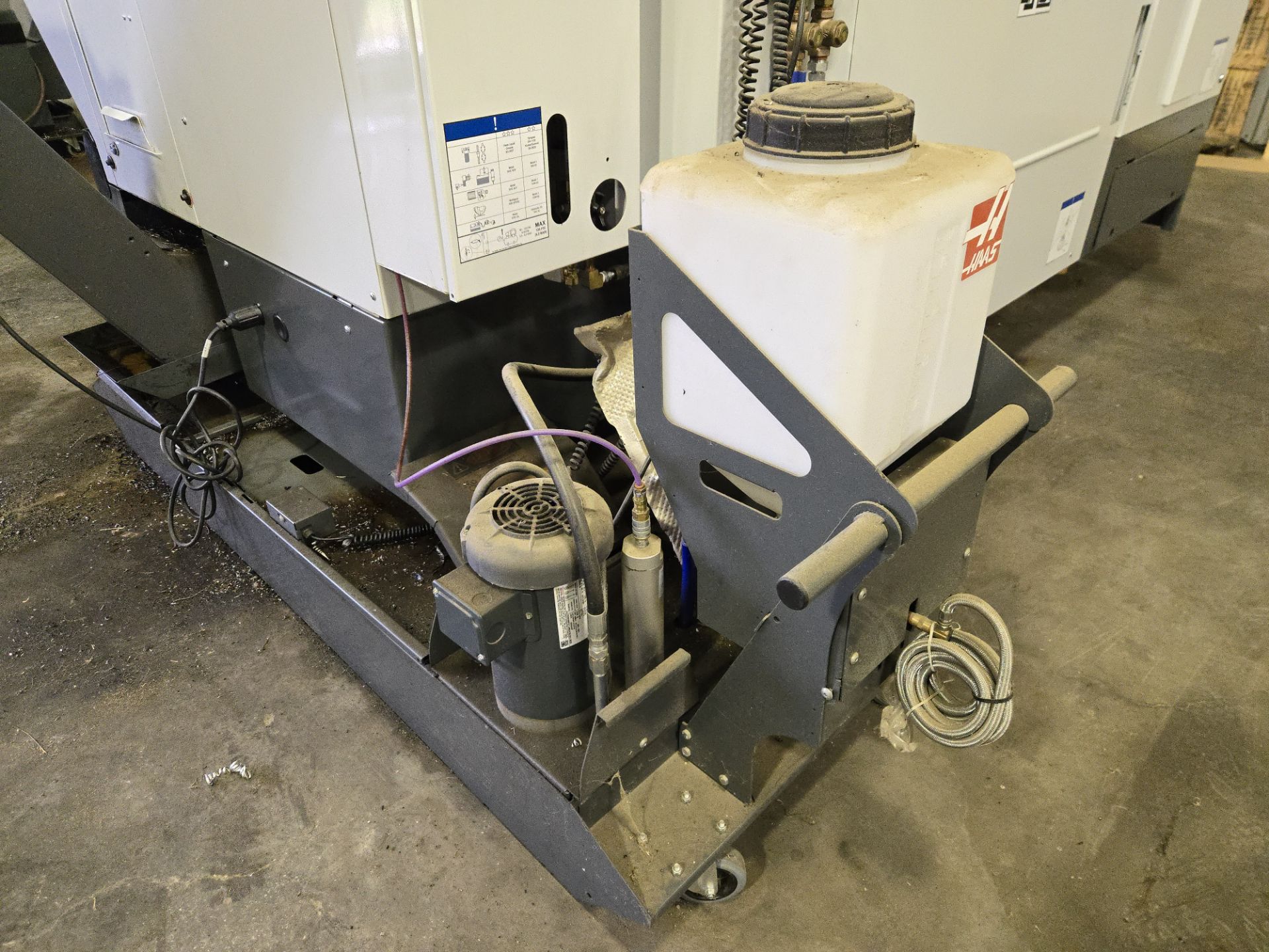 2018 Haas ST-35Y CNC Lathe w/ 24 Slot Turret, Tailstock - Image 11 of 15