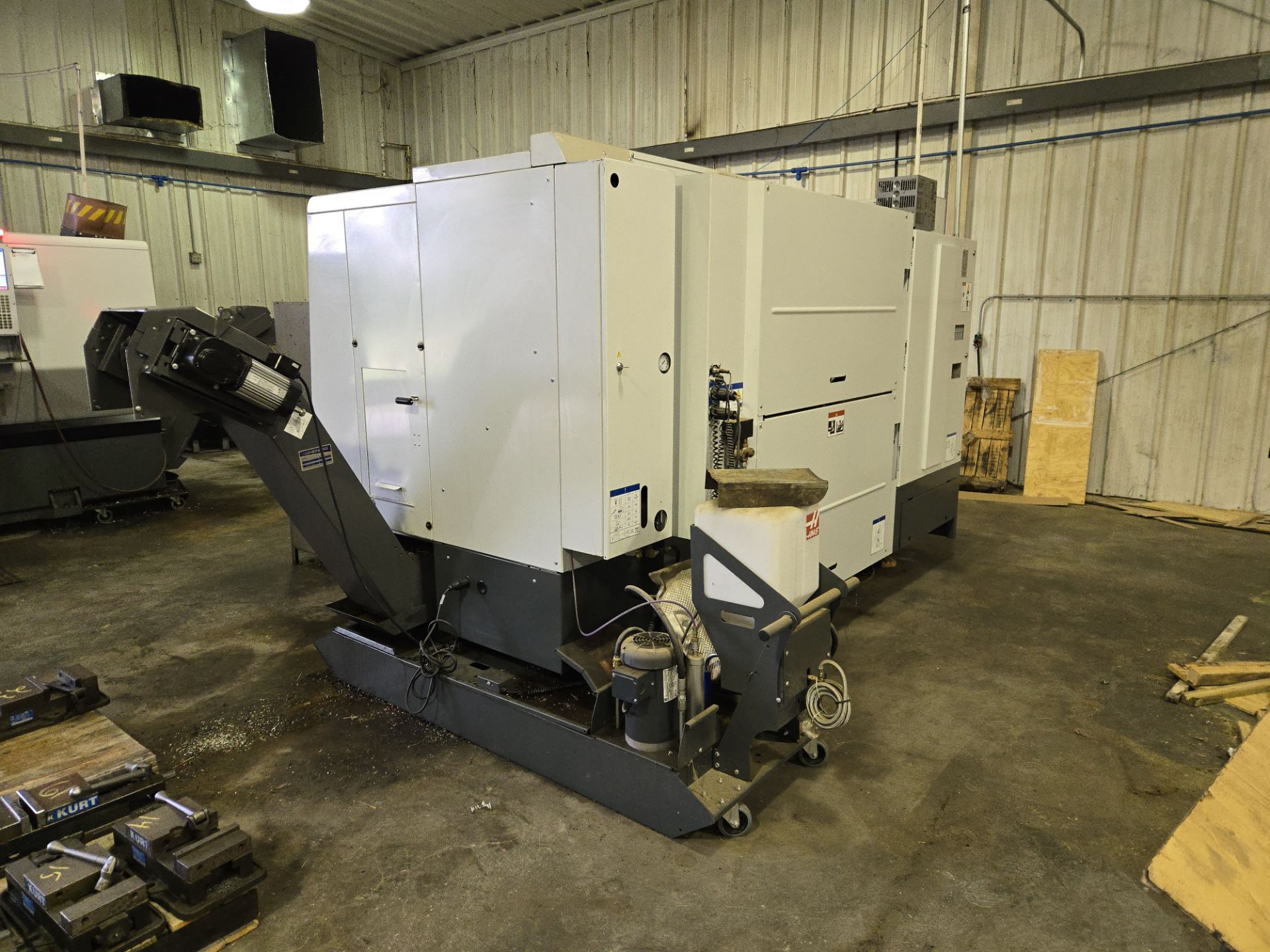 2018 Haas ST-35Y CNC Lathe w/ 24 Slot Turret, Tailstock - Image 3 of 15