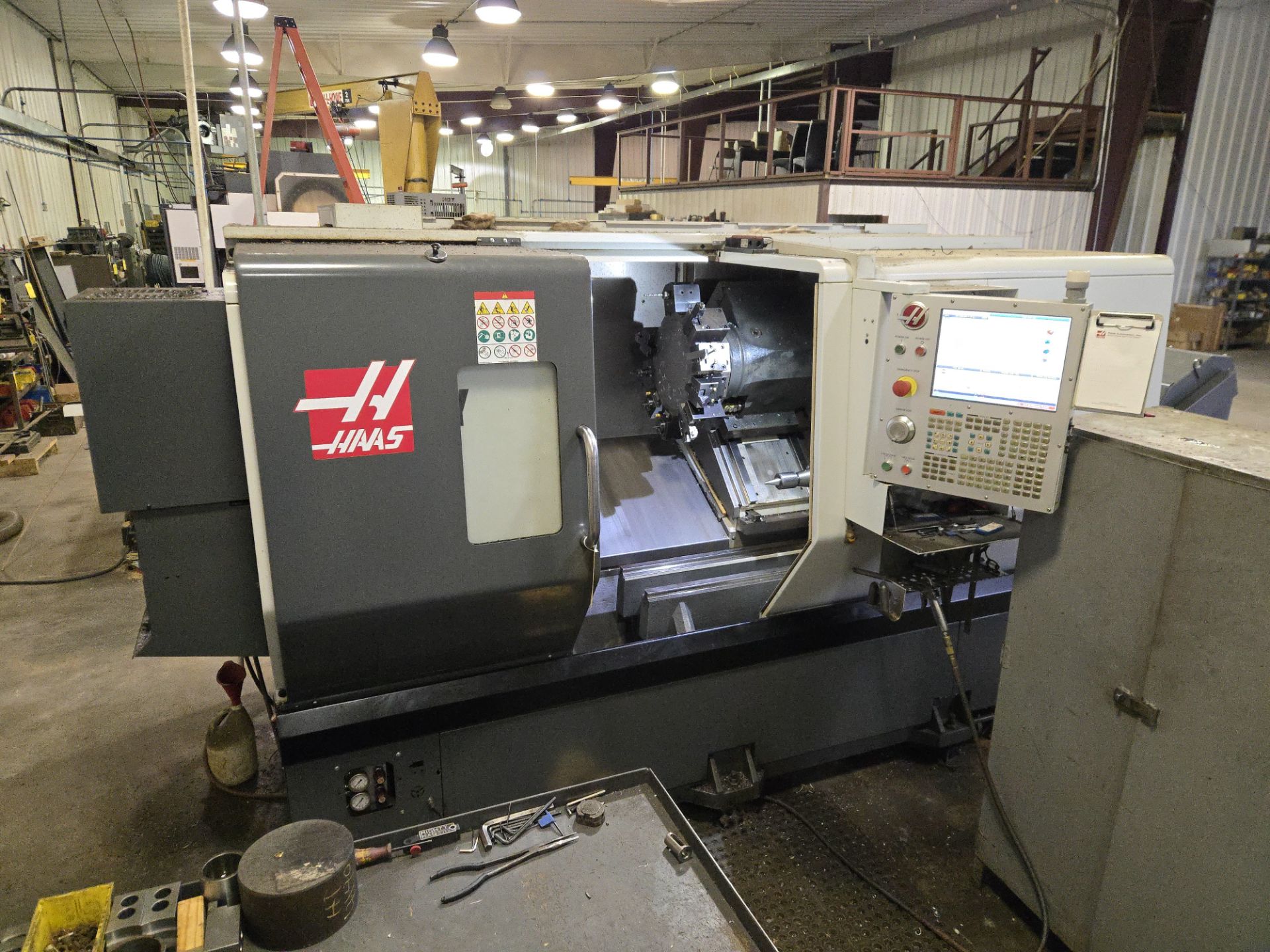 2018 Haas ST-35Y CNC Lathe w/ 24 Slot Turret, Tailstock