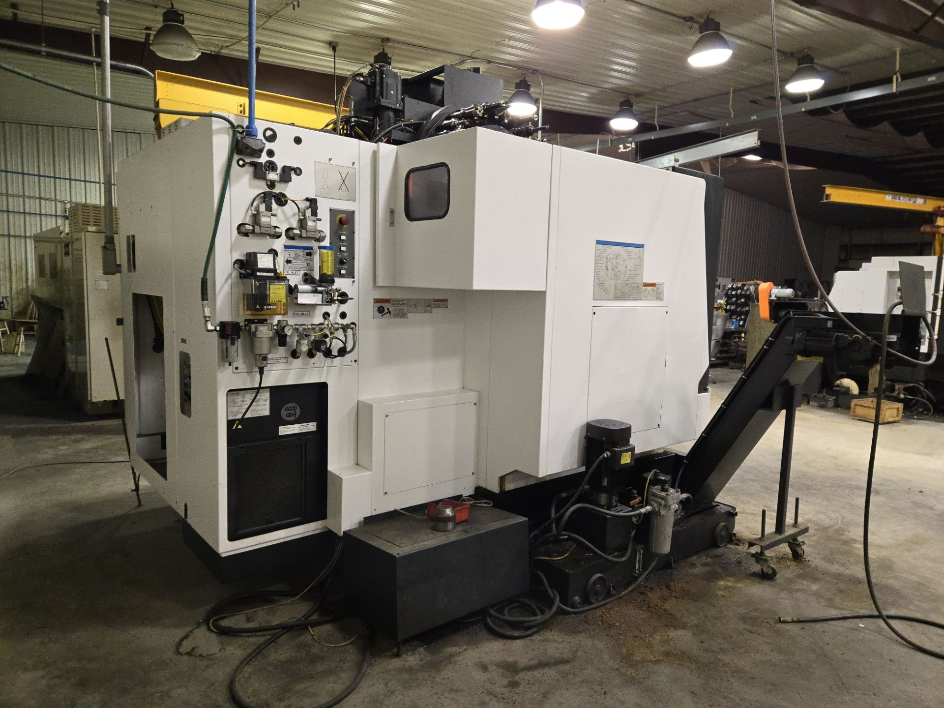 2013 Mazak Vertical Center Nexus 530C-II VMC w/ 30 Slot ATC, Tailstock, Mazatrol Matrix Nexus 2 - Image 4 of 16
