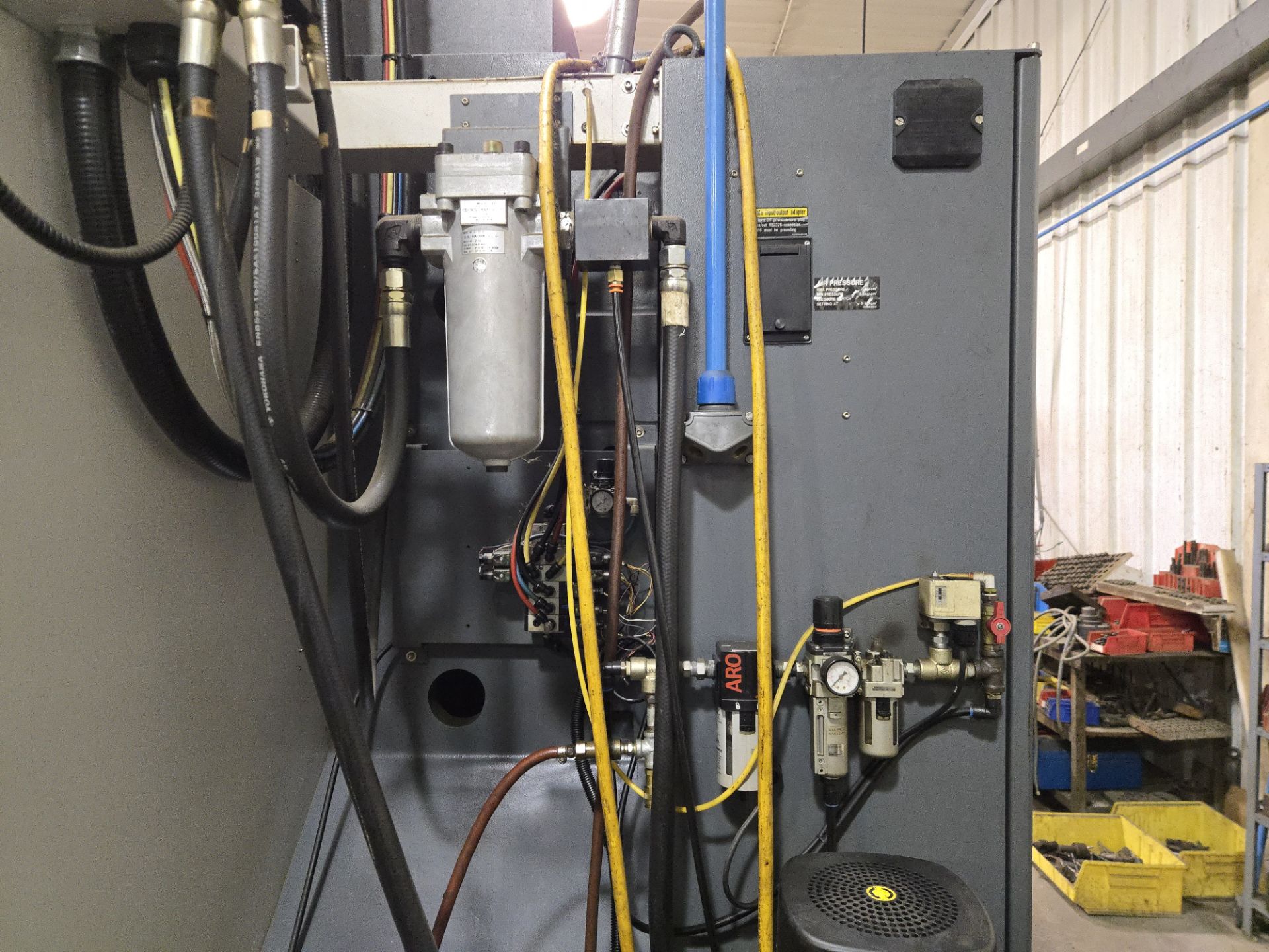 2010 YCM MV106A VMC w/ 30 Slot ATC, Yeong Chin Fanuc MXP-200i Controller - Image 13 of 15