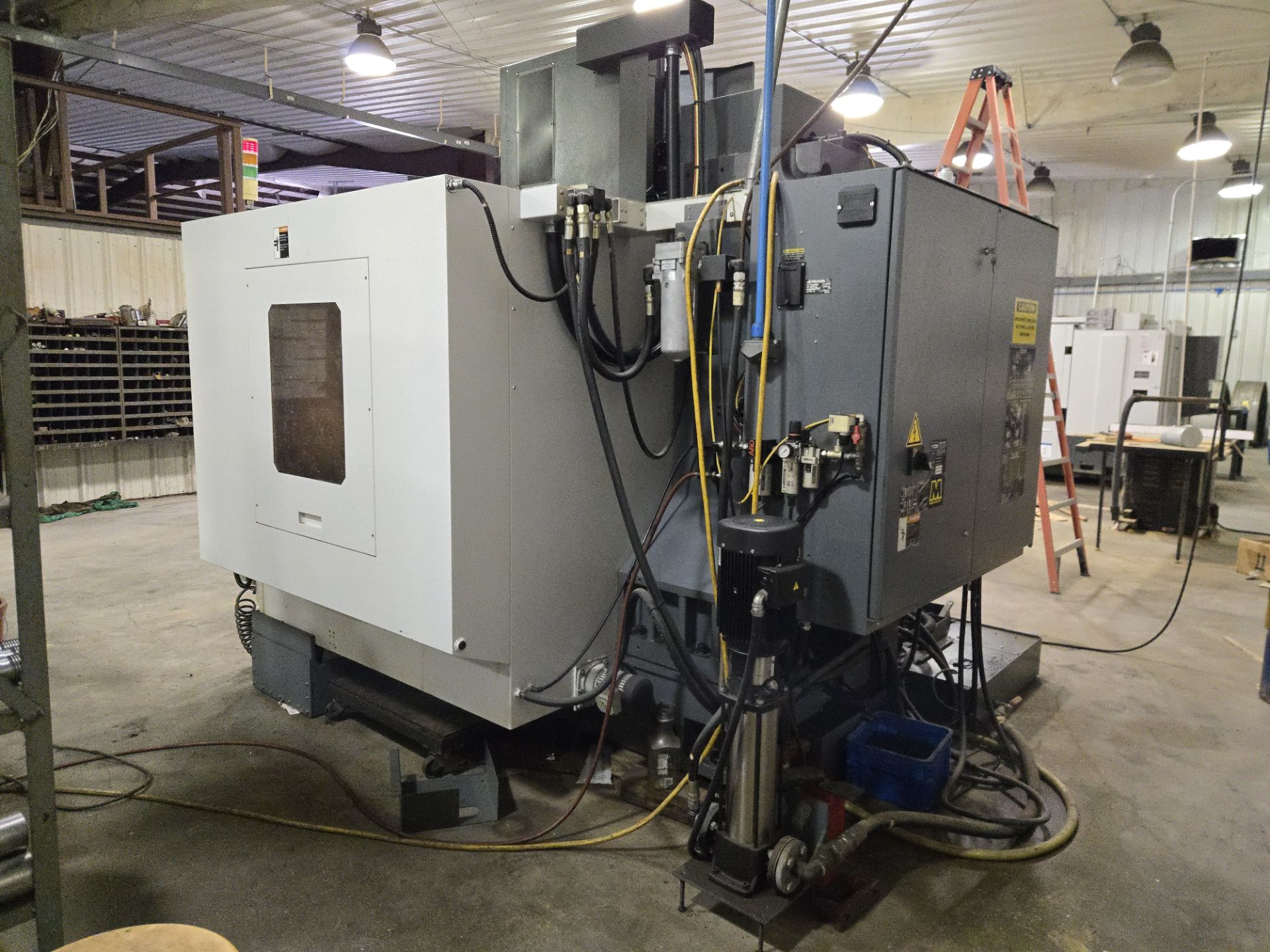 2010 YCM MV106A VMC w/ 30 Slot ATC, Yeong Chin Fanuc MXP-200i Controller - Image 3 of 15