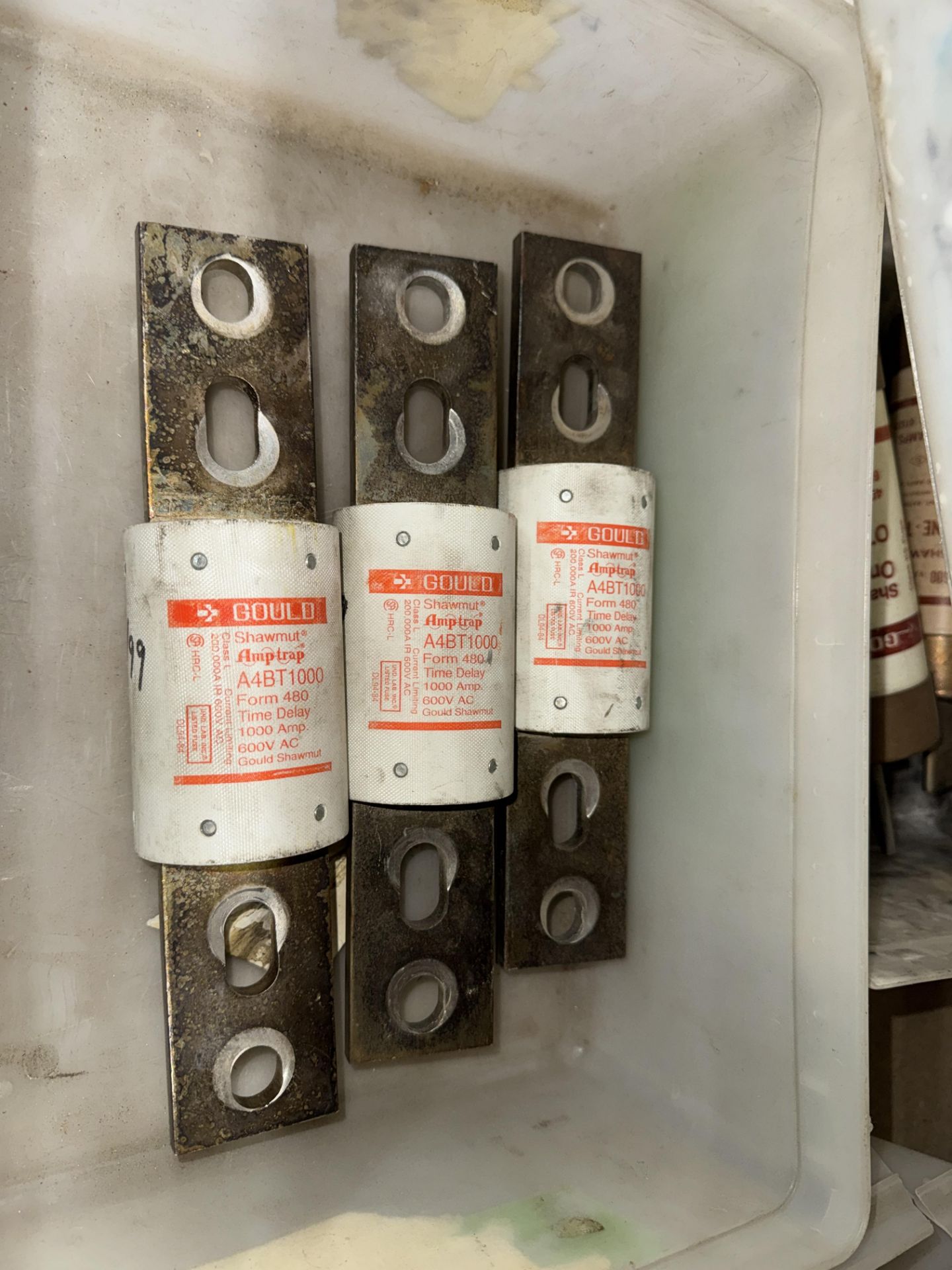 LOT (3) A4BT 1000 Fuses in Bin