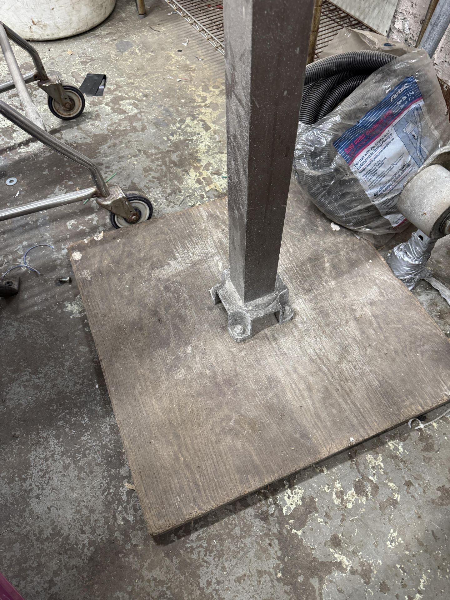 Special Built HD Dual Light Stand - Image 3 of 3