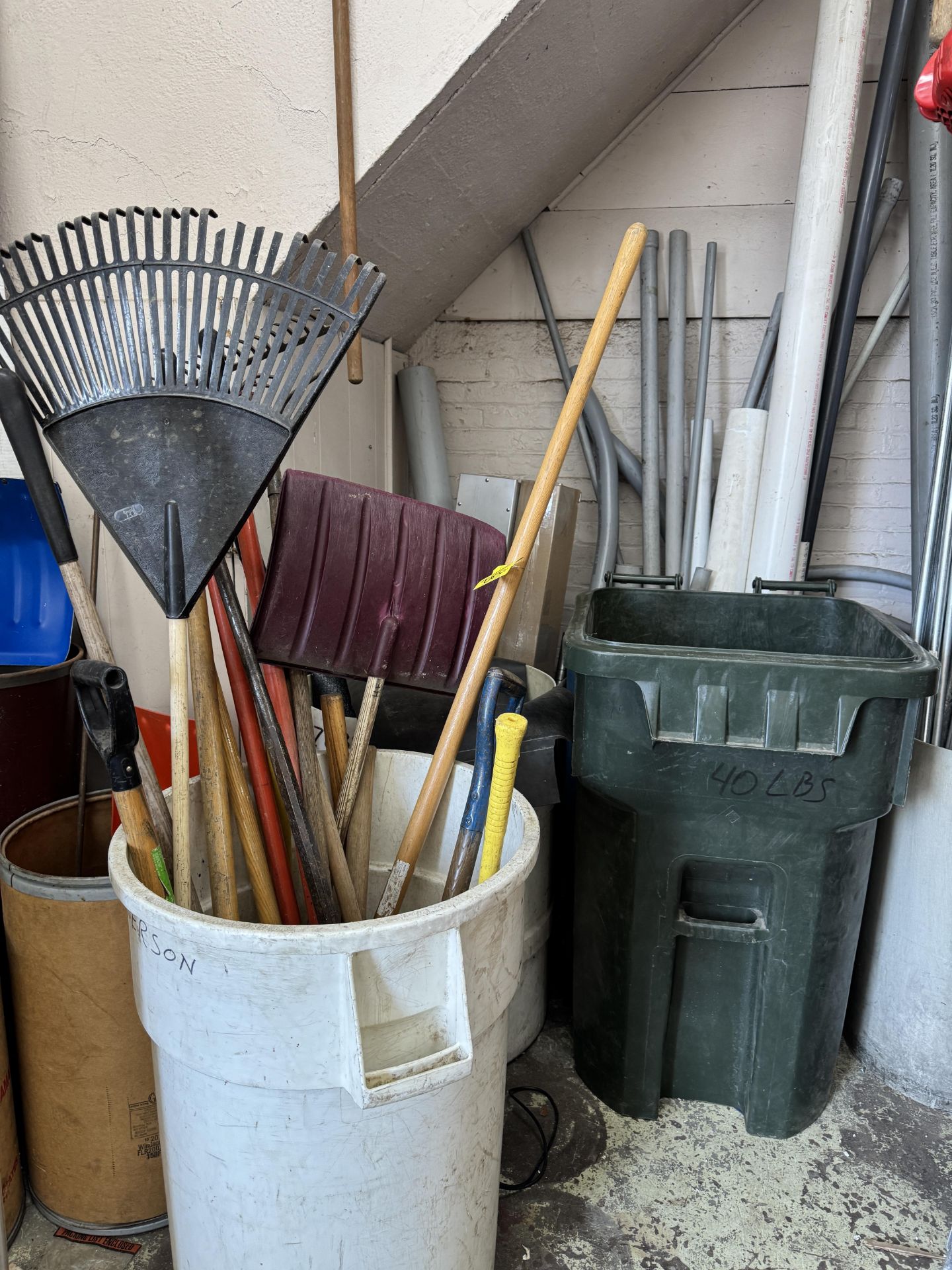 LOT Asst. Shovels, Rakes, Brooms, Orange Safety Cones