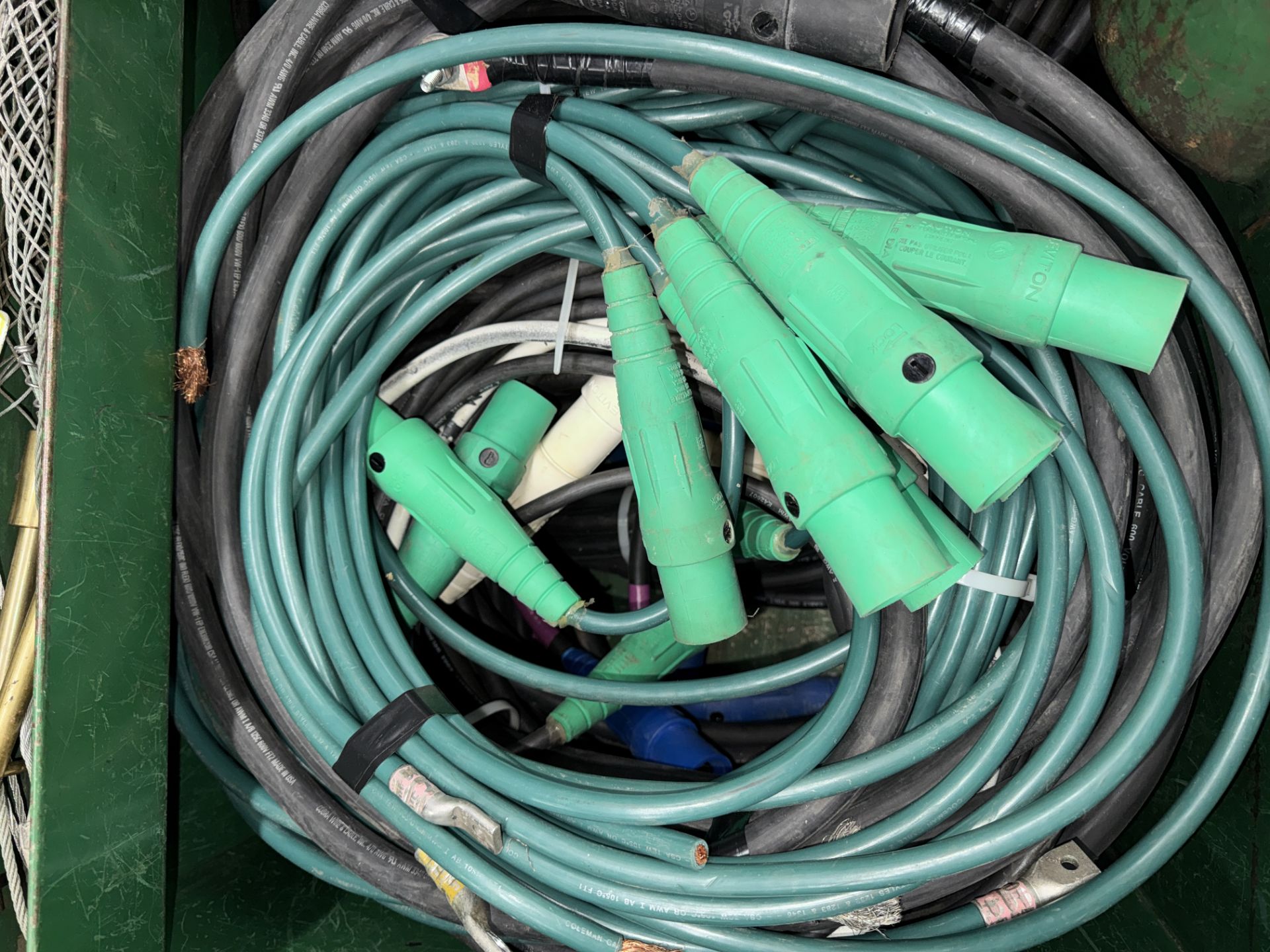 Greenlee #628 Port. Job Box w/ (25) - 4/0 Cam Lock Cables, Cam Lock Connector "T"'s - Image 3 of 11