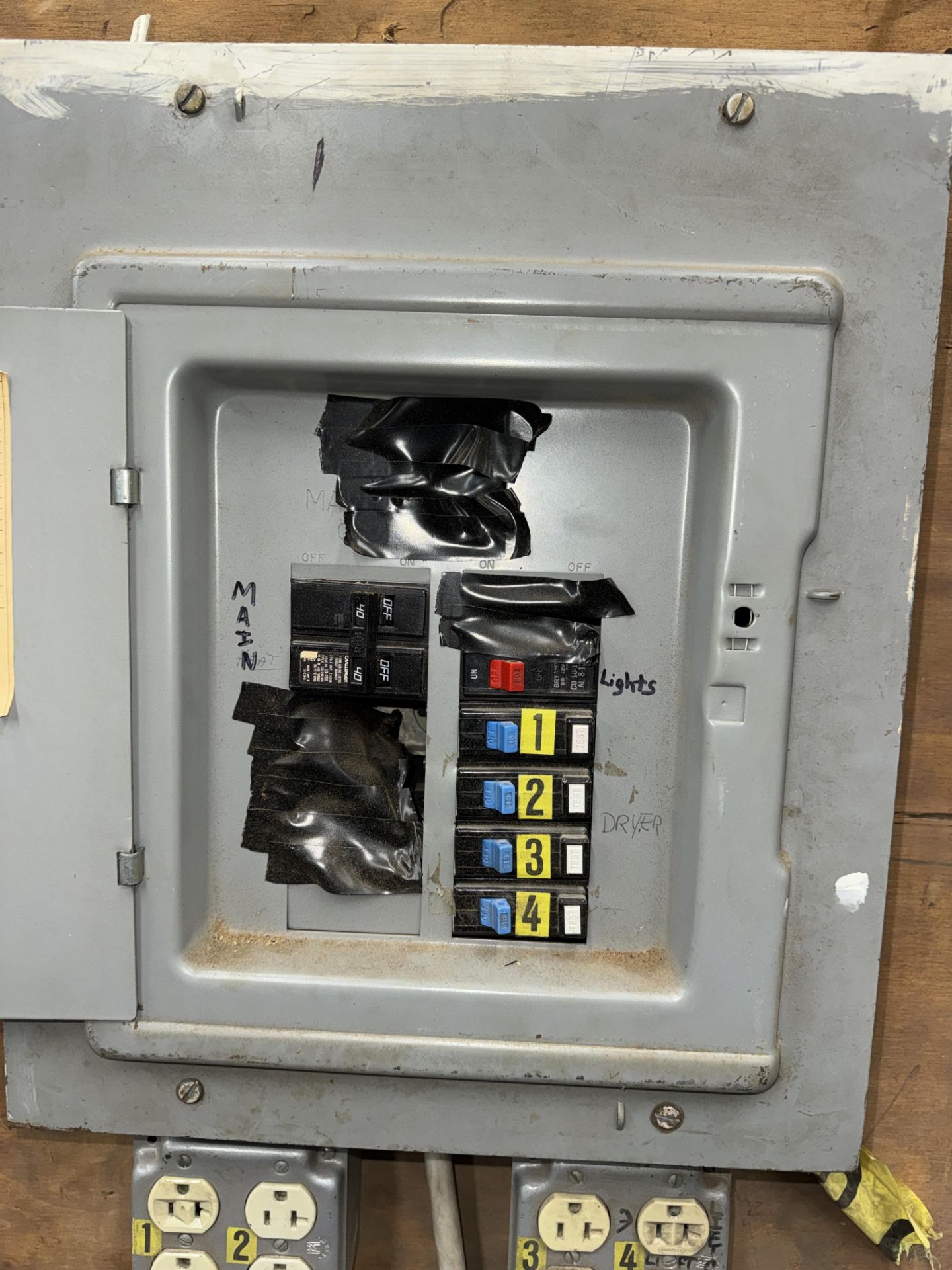 Remote Electrical Service Station, Including Cable & Breaker Box w/ Receptacles - Image 3 of 3