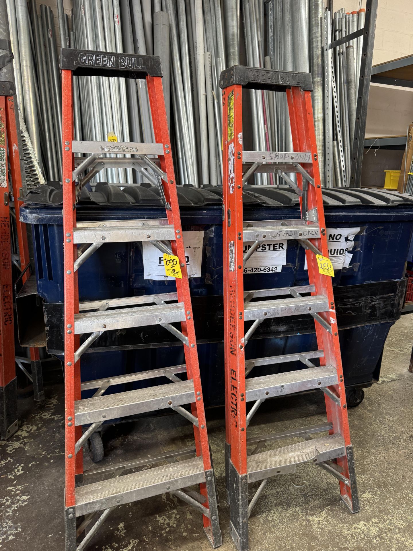 LOT (2) Green Bull Fiberglass, 6' Ladders