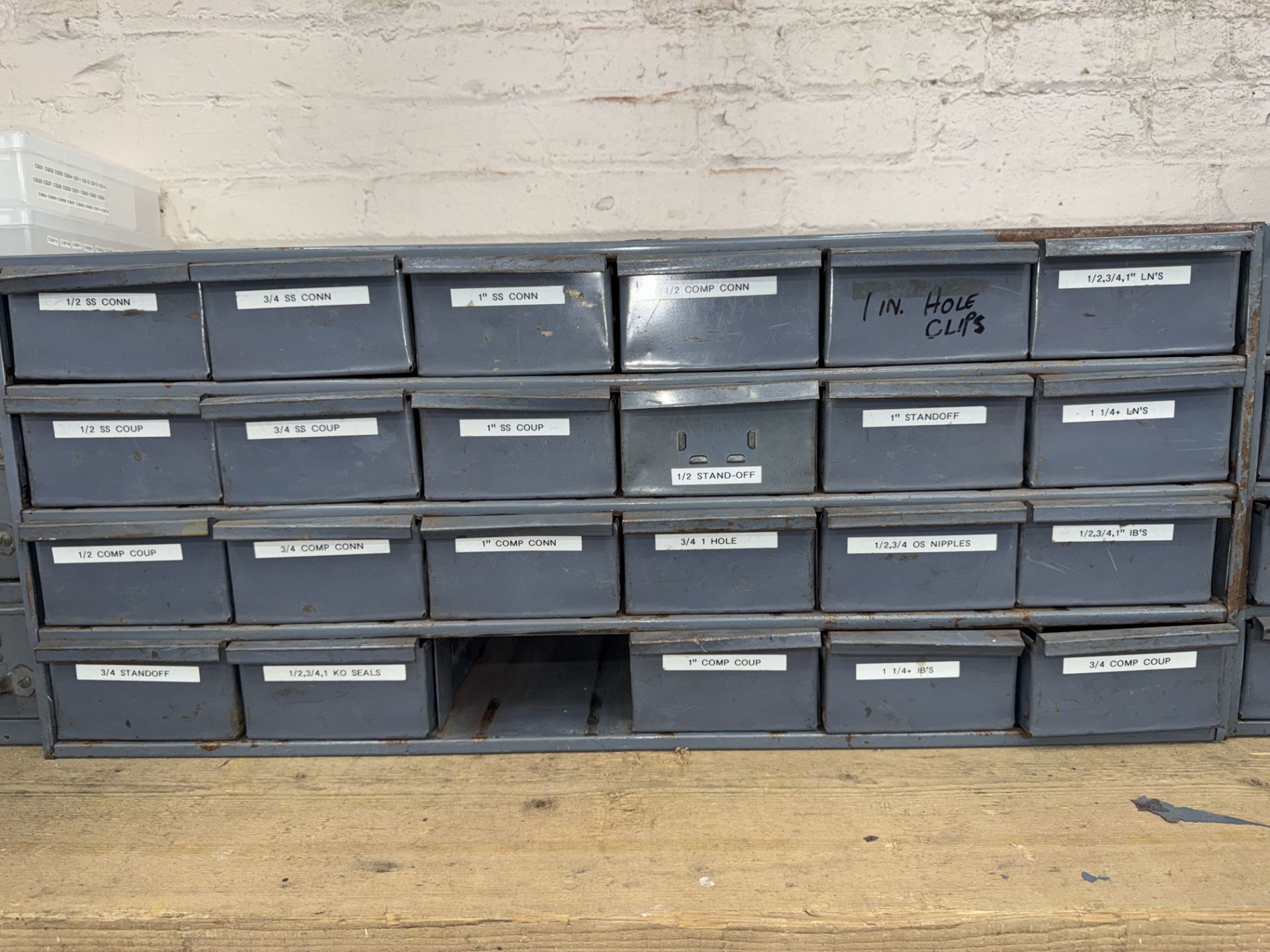 LOT Asst. Nuts, Connectors, Couplings, Struts, Stand Offs, Wire Nuts, Changeovers, Etc. in (5) Asst. - Image 5 of 6