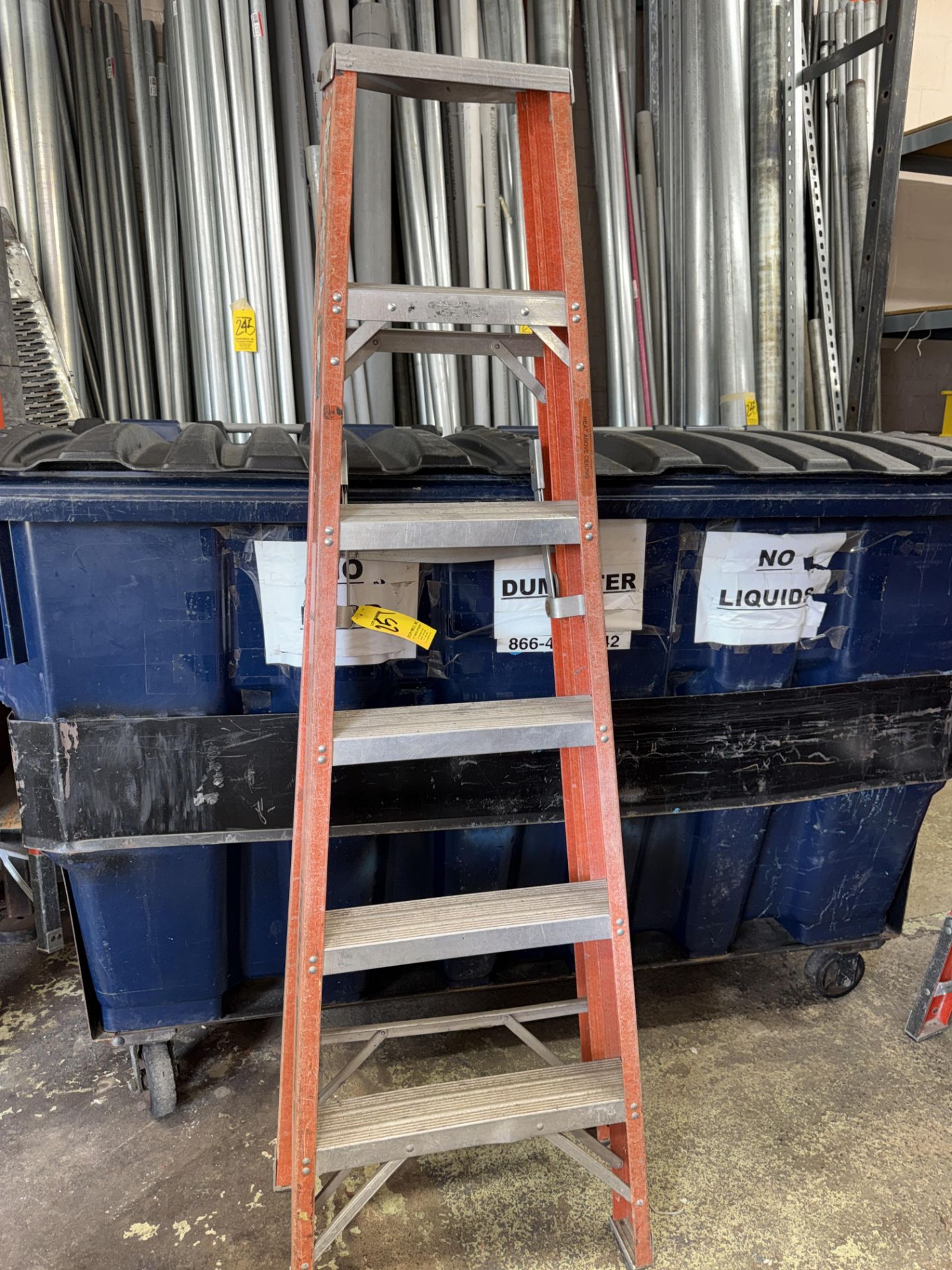 Fiberglass 6' Step Ladder