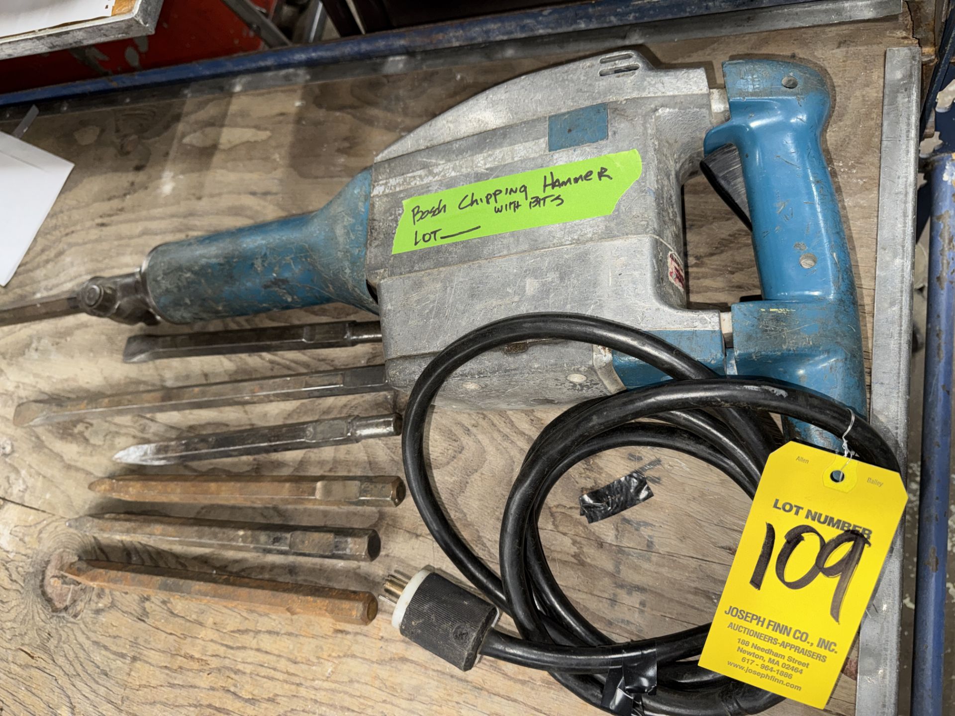 Bosch Chipping Hammer w/ Chisels - Image 2 of 3