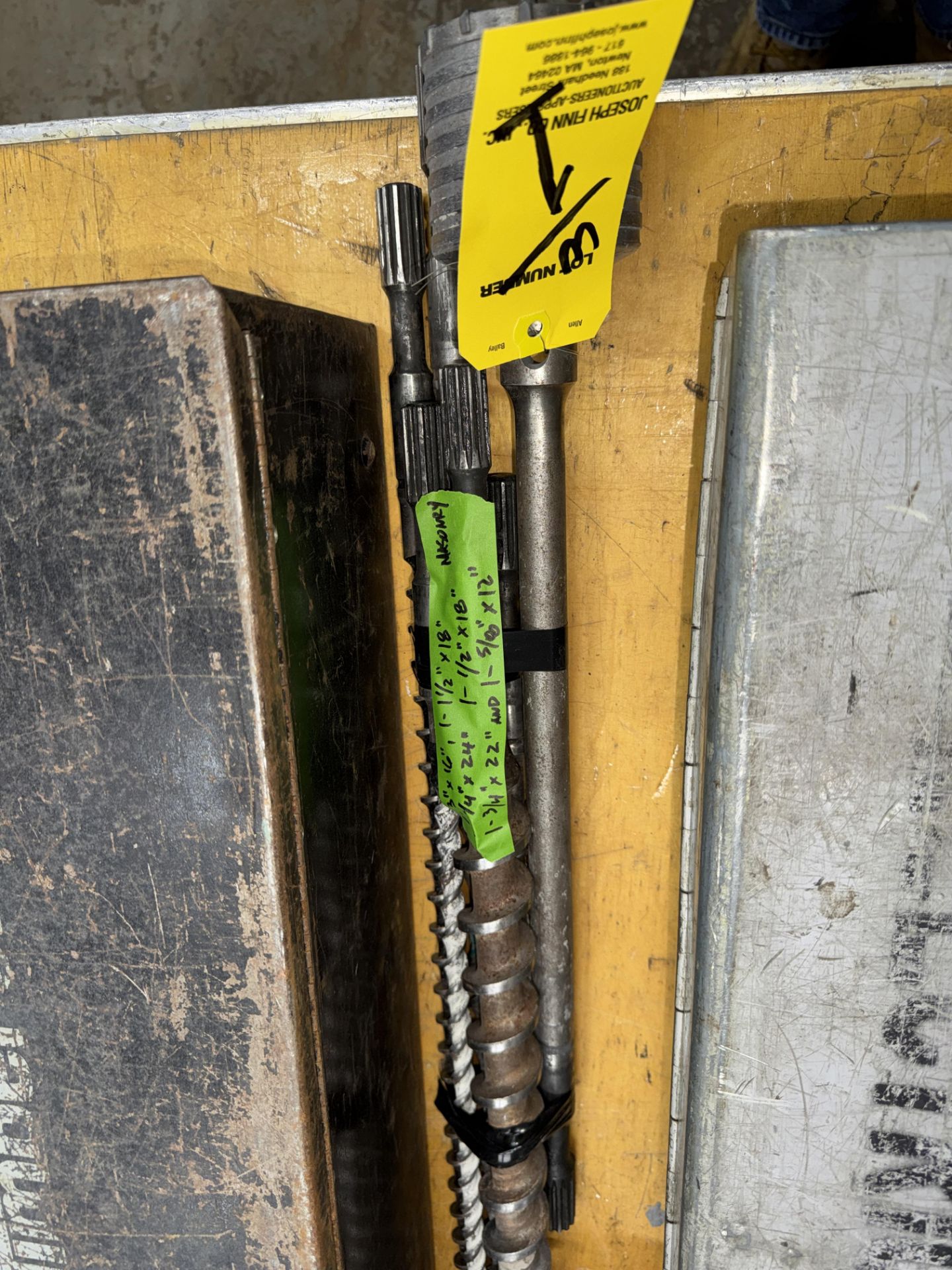 Hitachi DH38YE Rotary Hammer, .5", 120 V, w/ Bits and Case - Image 4 of 5