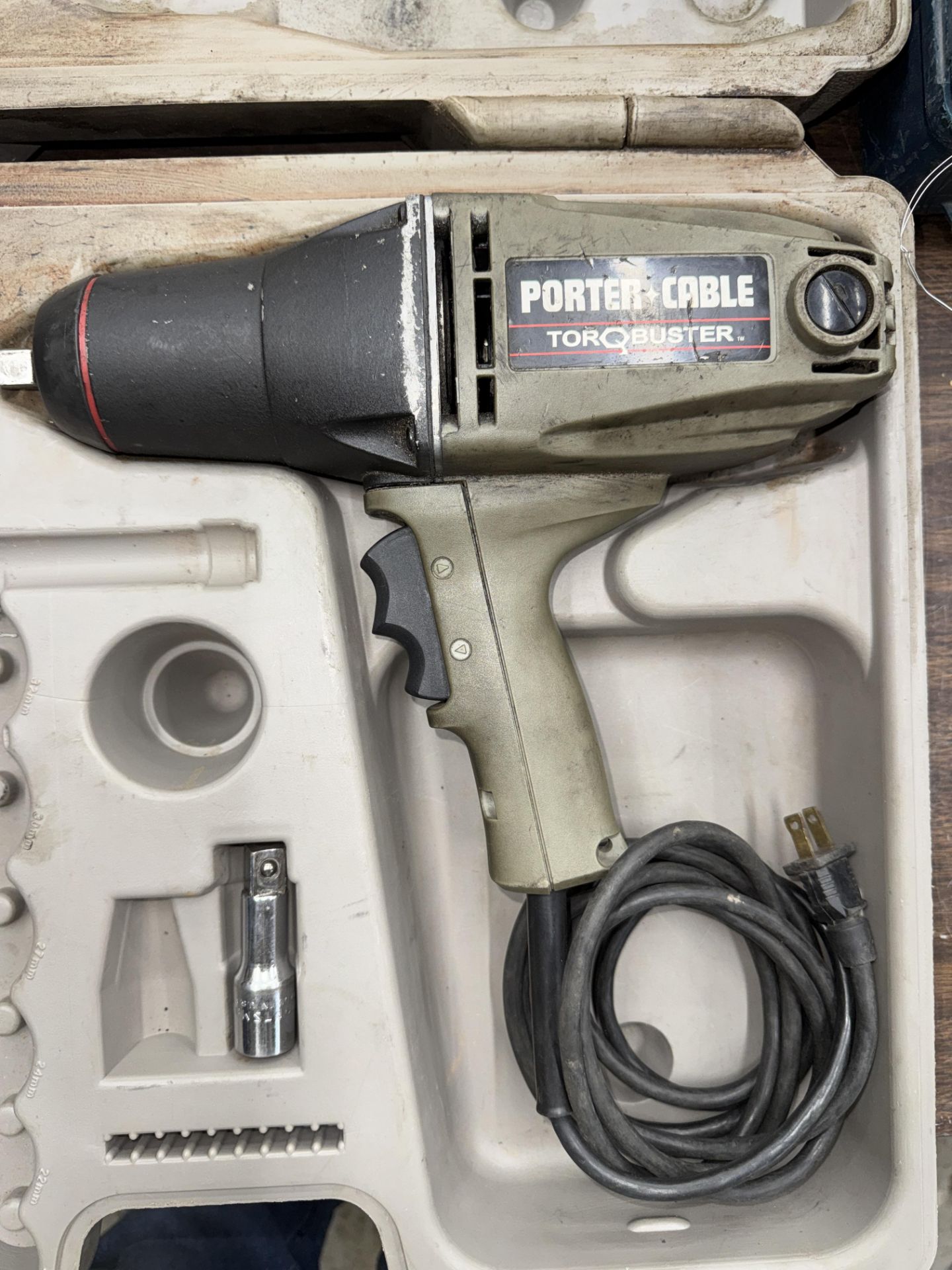 Porter Cable 6626 Impact Wrench, .5" w/ Sockets and Case - Image 3 of 4