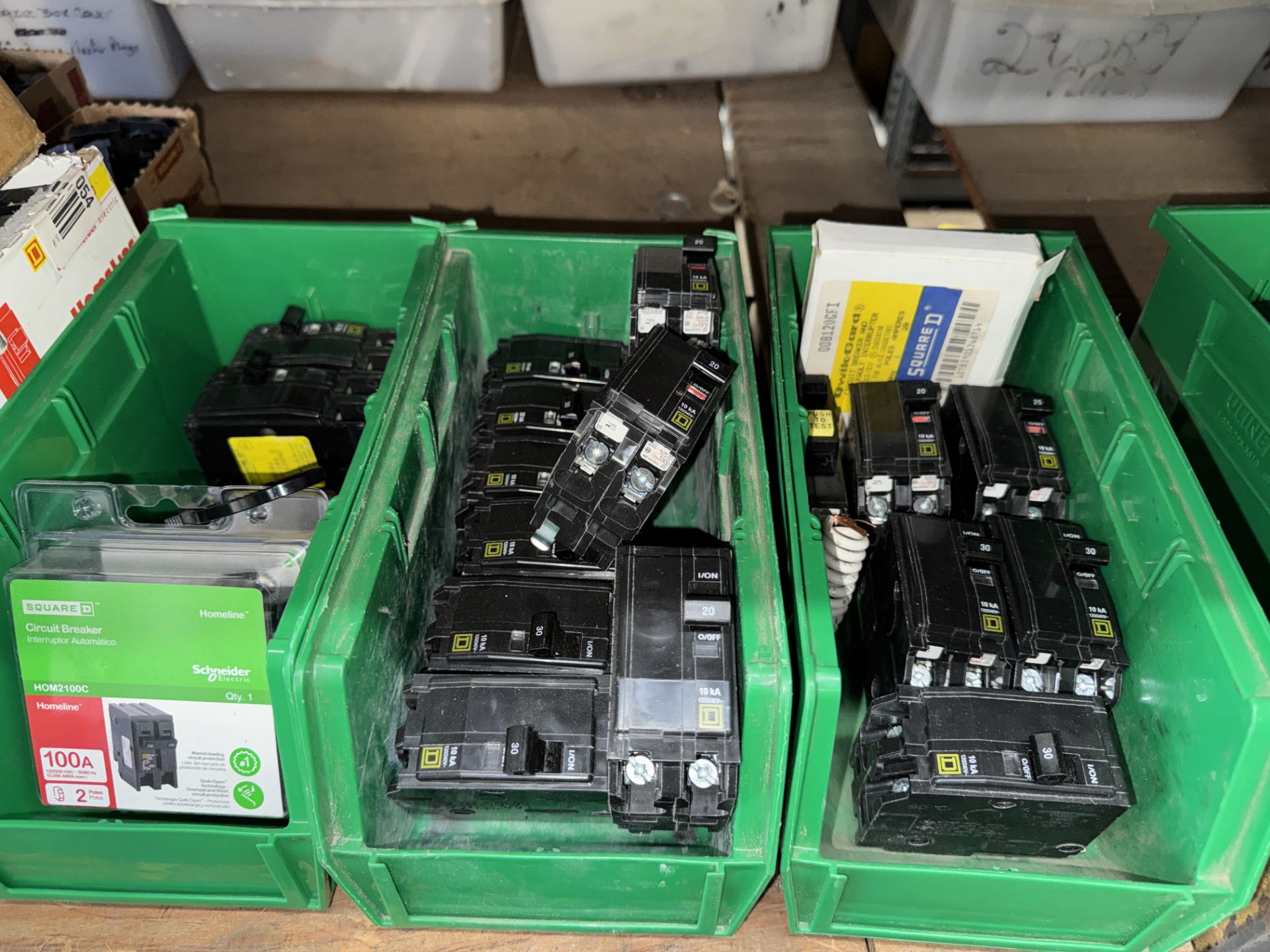 LOT(4) Square D 100A Breakers - Image 6 of 32