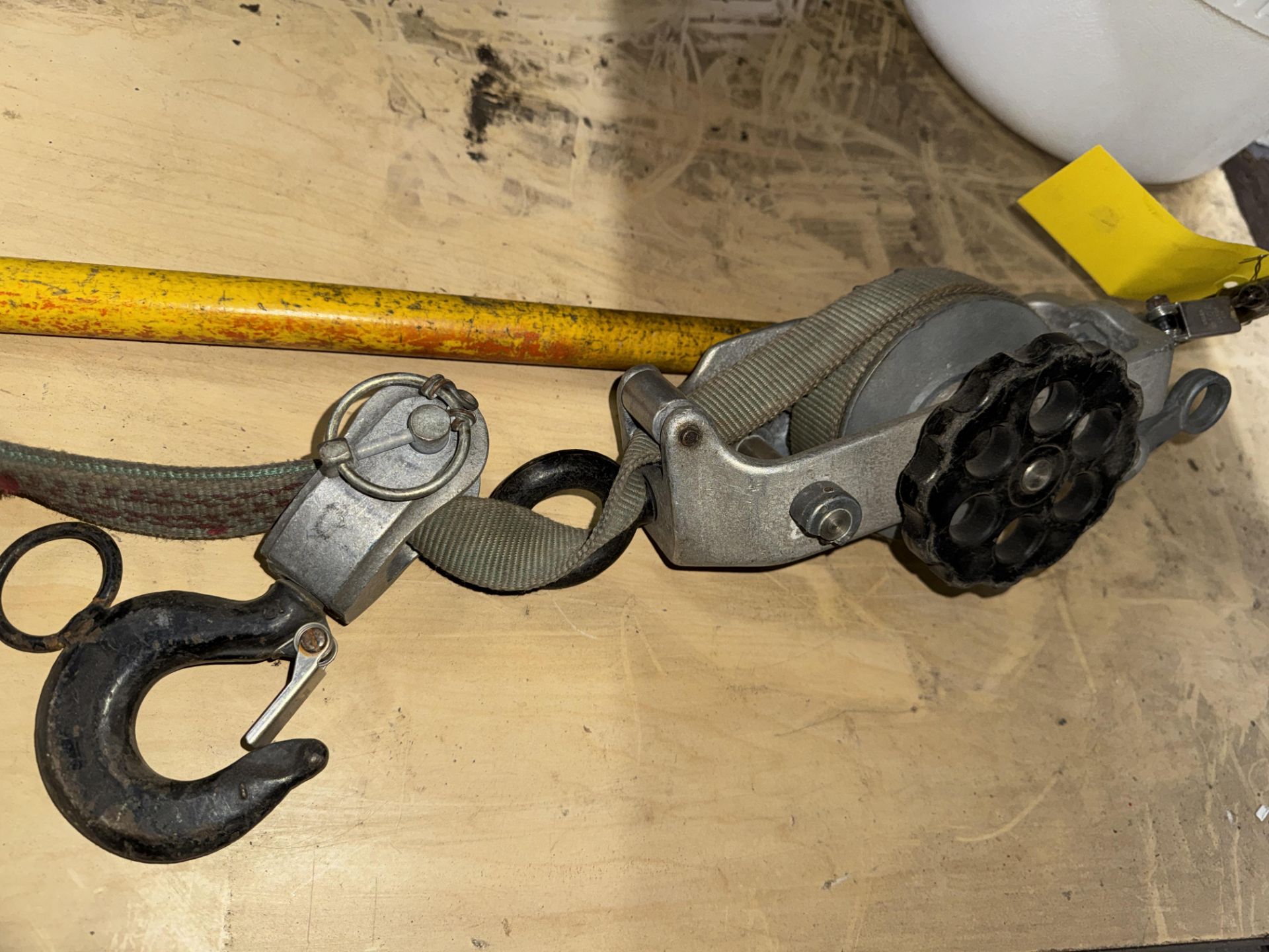 Winch - Image 2 of 2