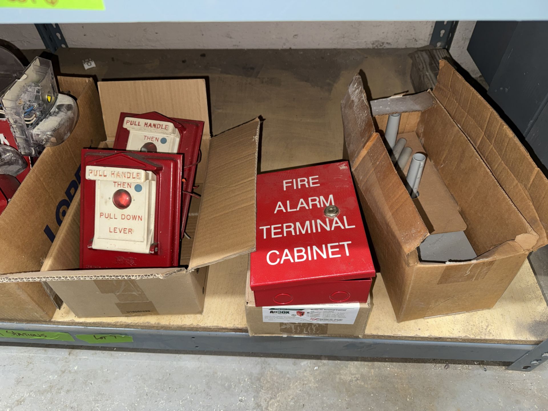 LOT Asst. Annunciators, Heat Protectors, Duct Smoke Detectors, Fire Alarm Boxes, Strobes, Fire Alarm - Image 10 of 17