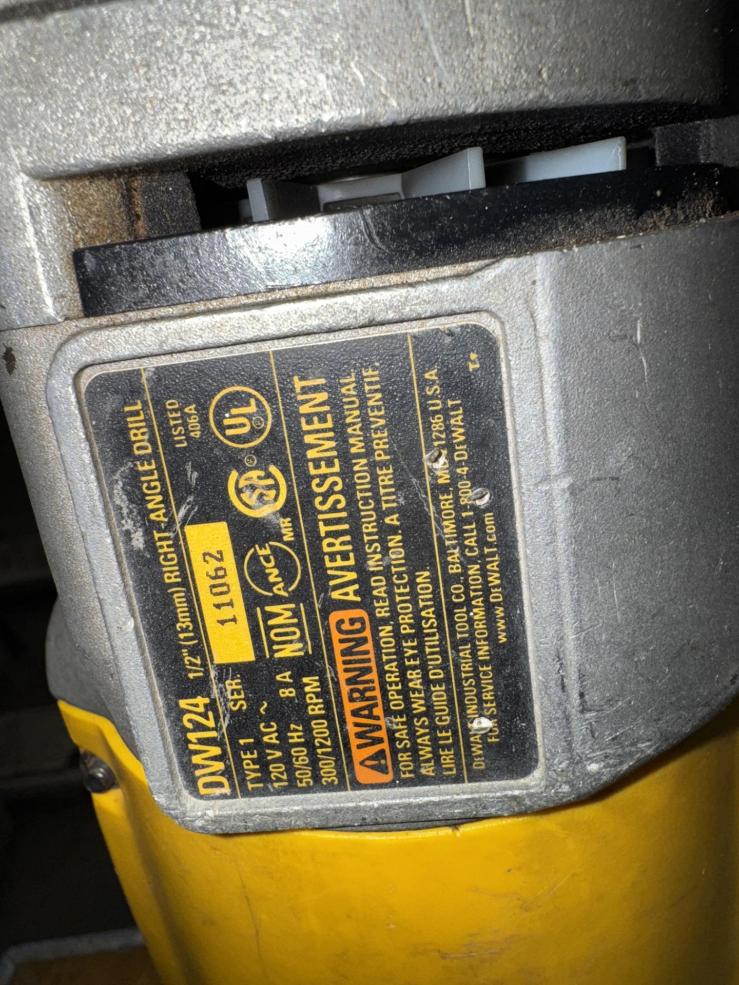 Dewalt DW124 Right Angle Drill, .5", w/ (1) 2 1/4" Self Feed, Wood Bit, and Case - Image 3 of 3