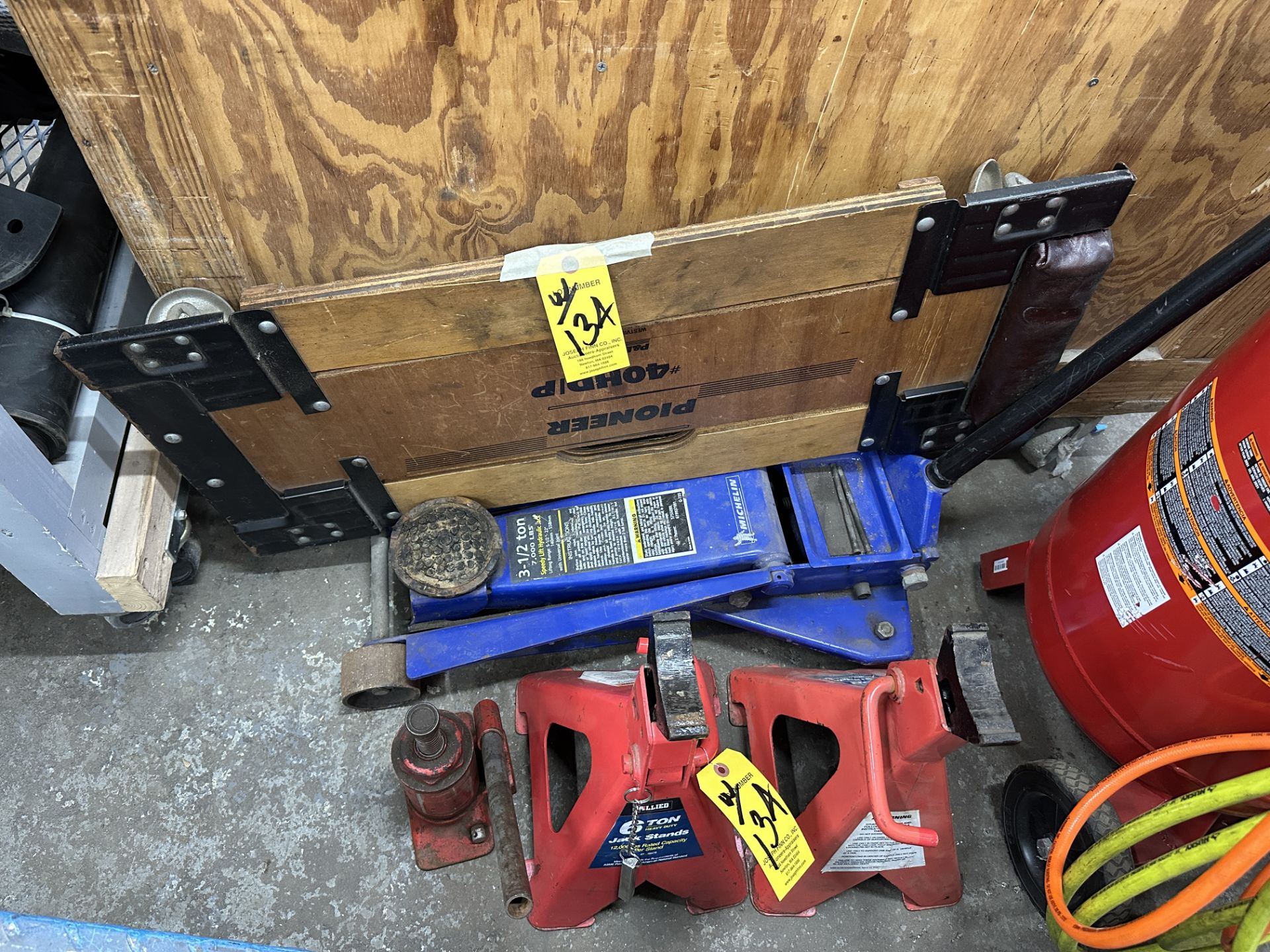 LOT Michelin 3.5 Ton Hyd. Car Jack, (2) 6-Ton Jack Stands, Auto Creeper Board, Bottle Jack