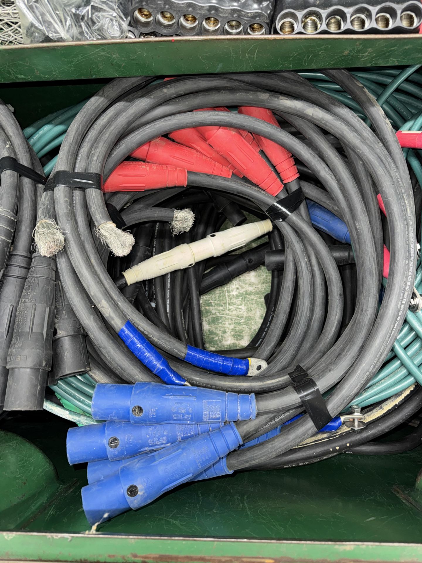 Greenlee #628 Port. Job Box w/ (25) - 4/0 Cam Lock Cables, Cam Lock Connector "T"'s - Image 5 of 11
