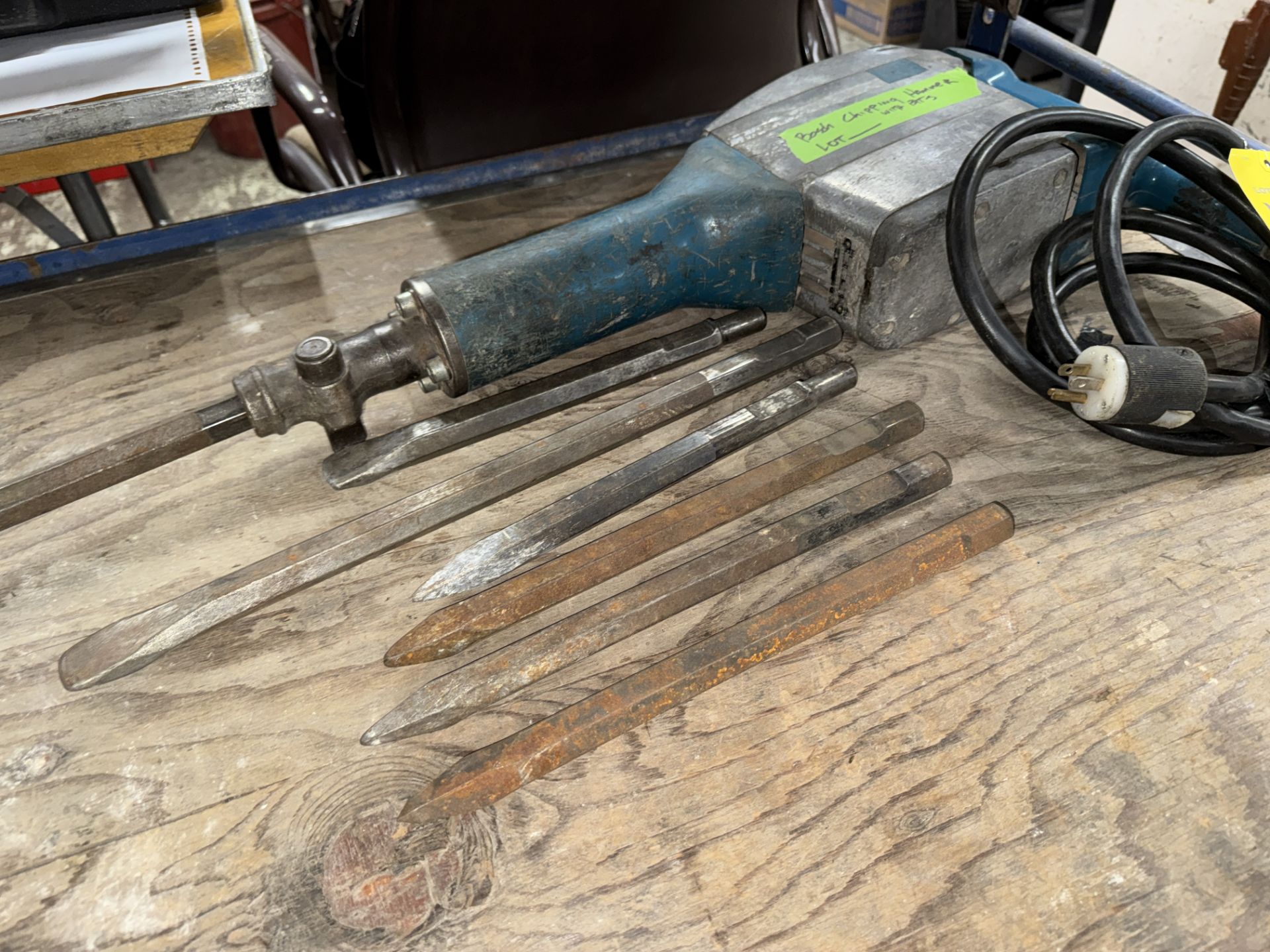 Bosch Chipping Hammer w/ Chisels - Image 3 of 3