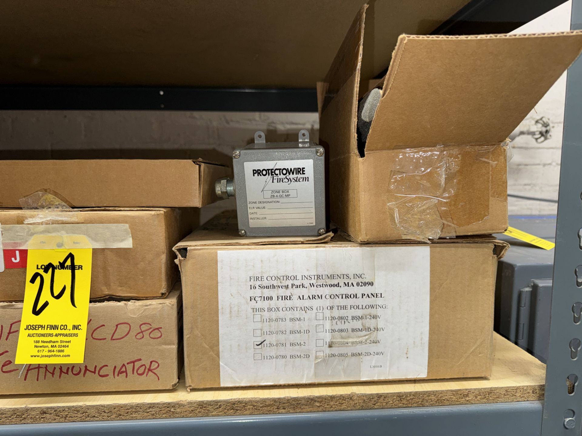 LOT Asst. Annunciators, Heat Protectors, Duct Smoke Detectors, Fire Alarm Boxes, Strobes, Fire Alarm - Image 4 of 17