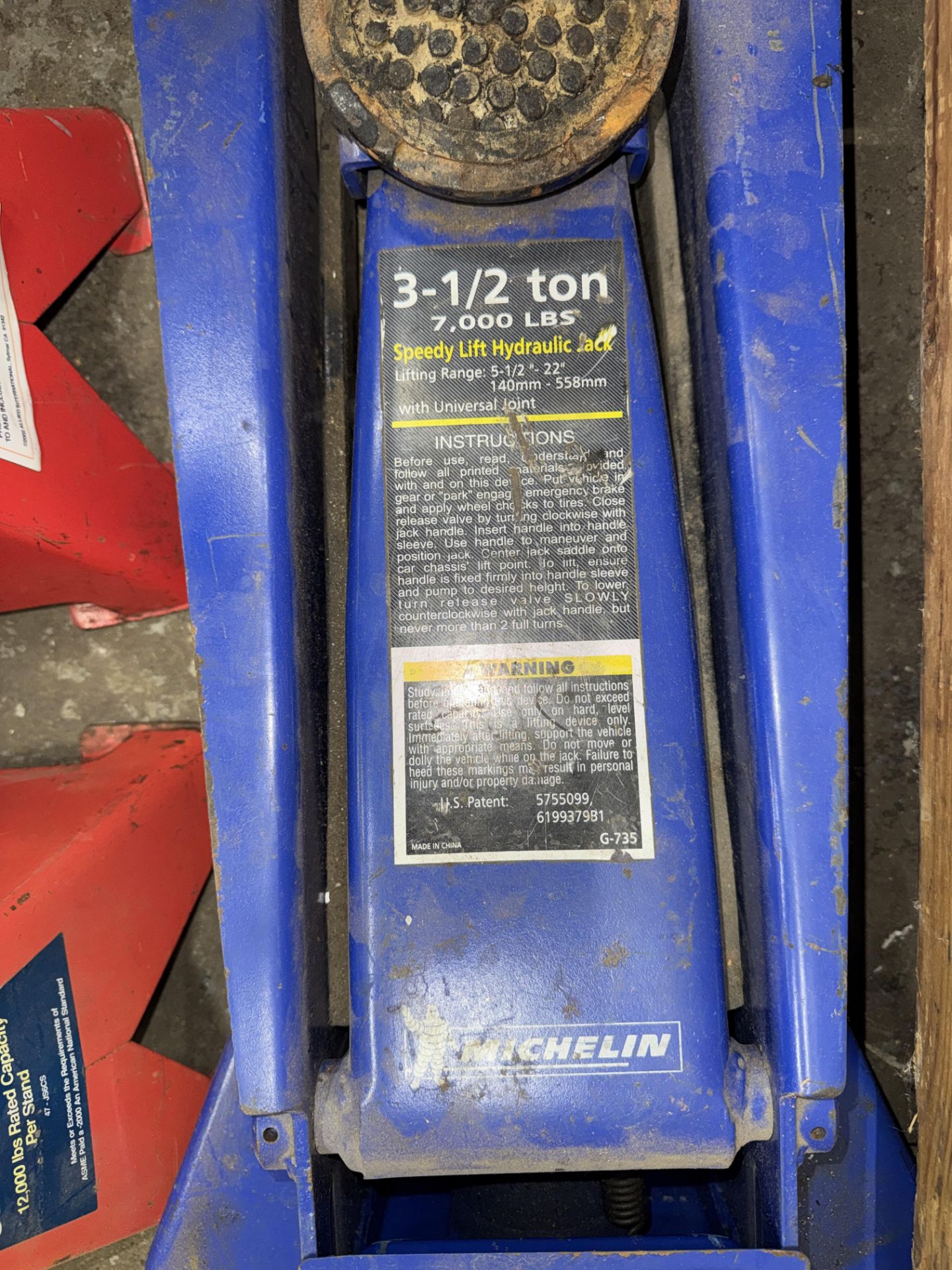 LOT Michelin 3.5 Ton Hyd. Car Jack, (2) 6-Ton Jack Stands, Auto Creeper Board, Bottle Jack - Image 3 of 5