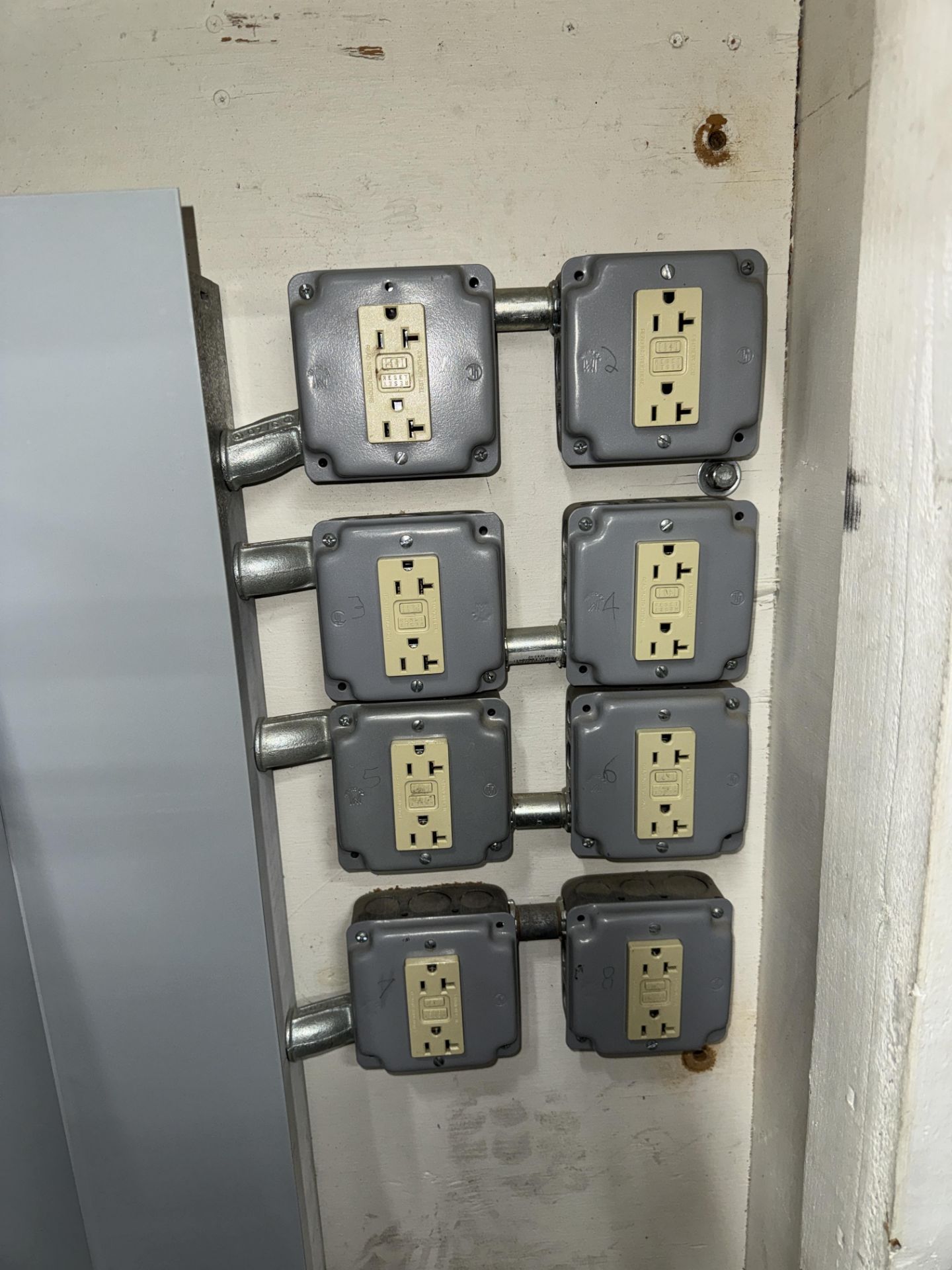 Electrical Panel Breaker Box Set Up/ Receptacles - Image 4 of 6