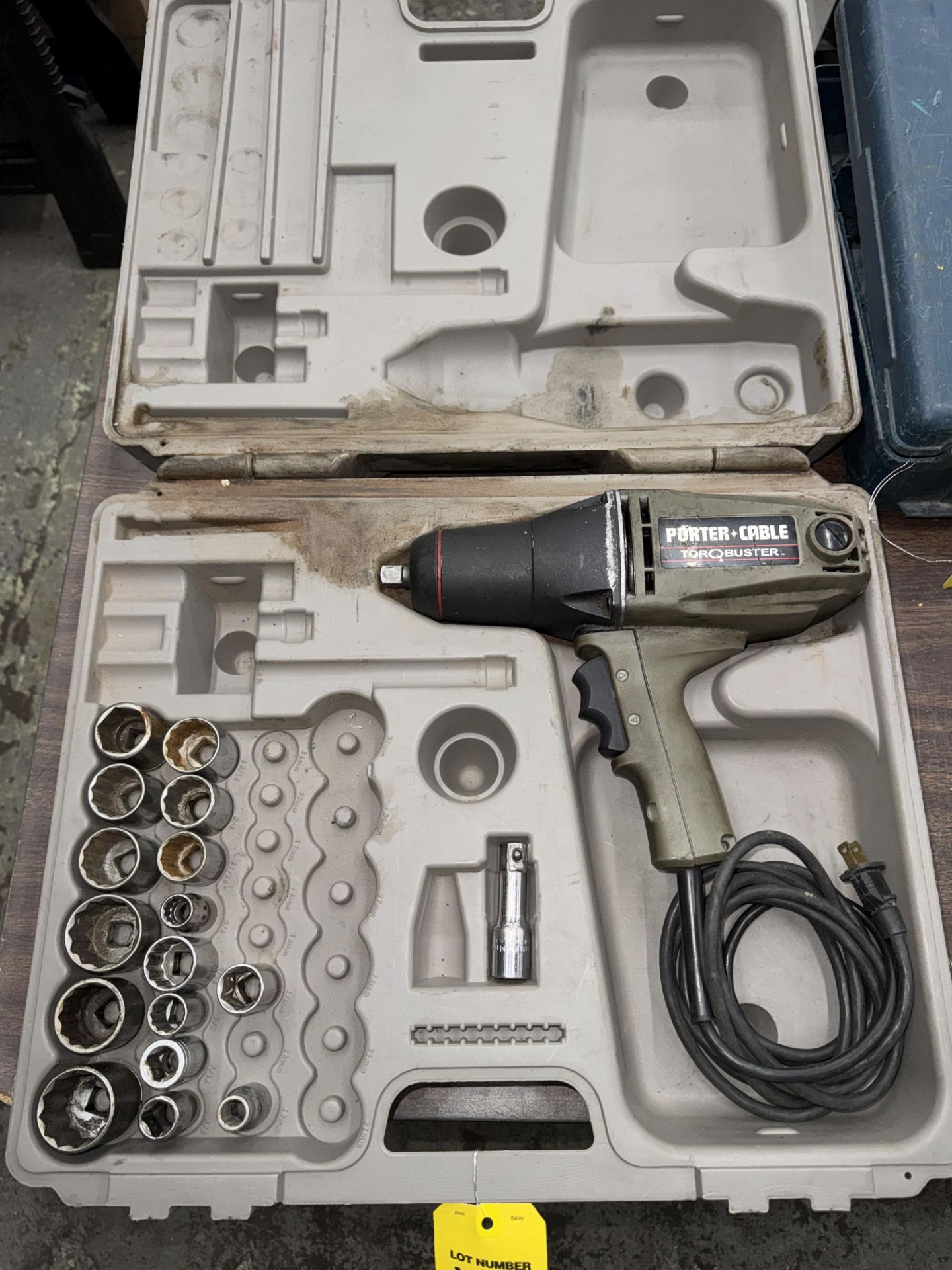 Porter Cable 6626 Impact Wrench, .5" w/ Sockets and Case
