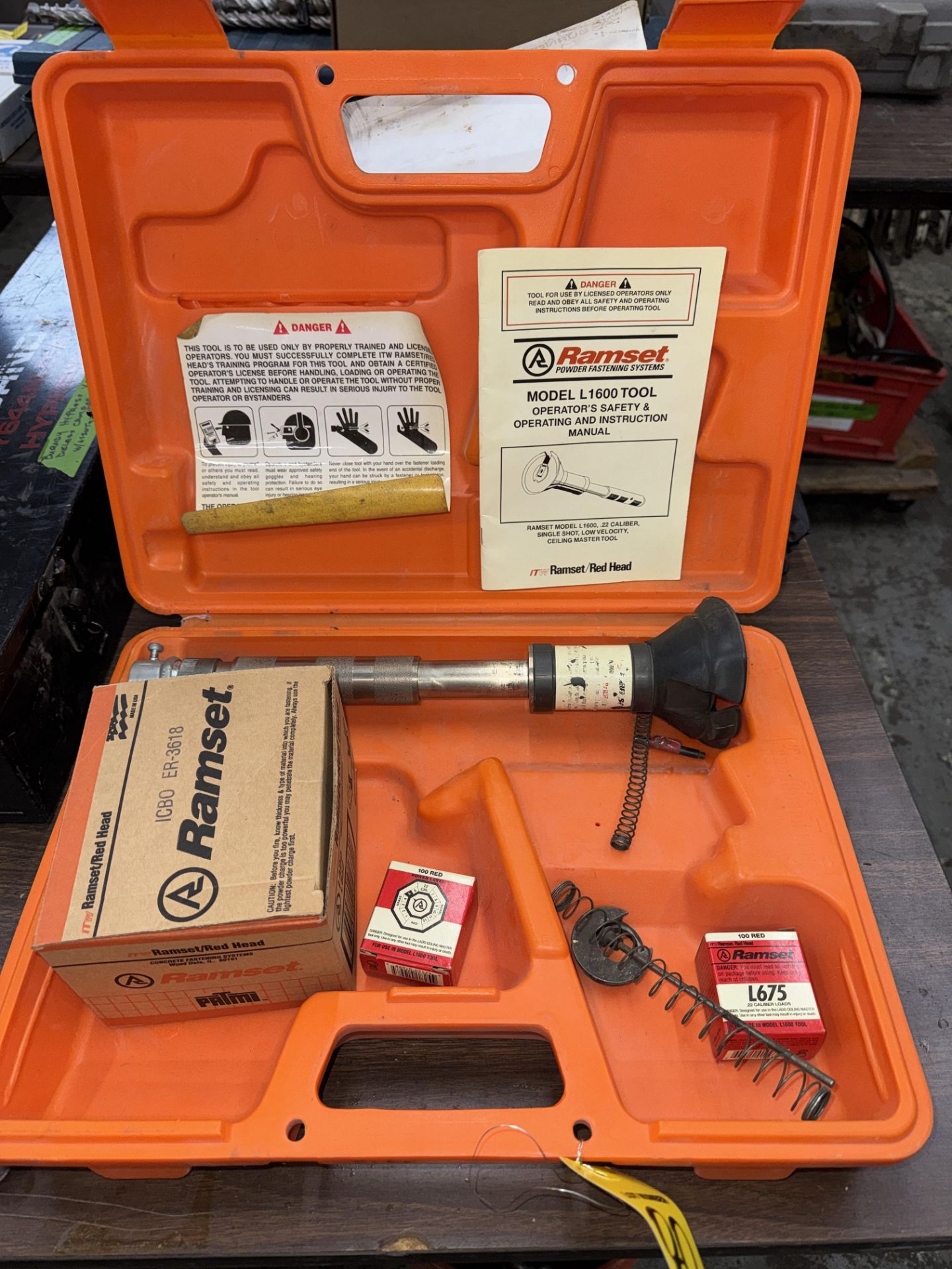 Ramset L1600 Tool in Case